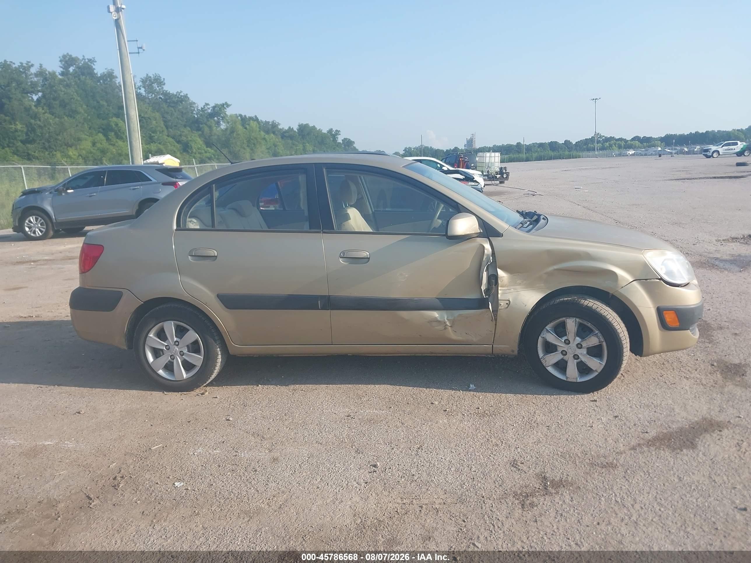 2009 Kia Rio Lx Gold vin: KNADE223296521802