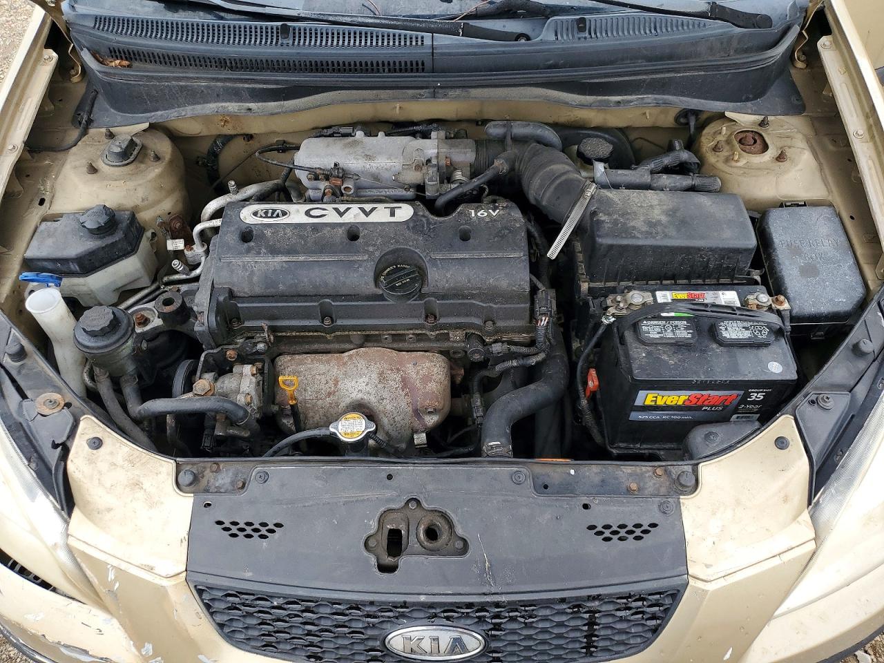 2009 Kia Rio Base Beige vin: KNADE223396519198