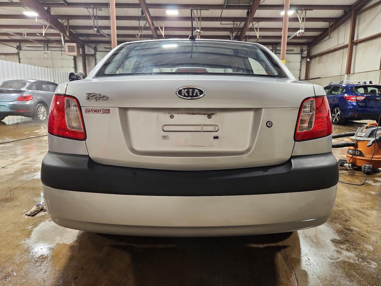 2009 Kia Rio Base/lx/sx Silver vin: KNADE223396561189