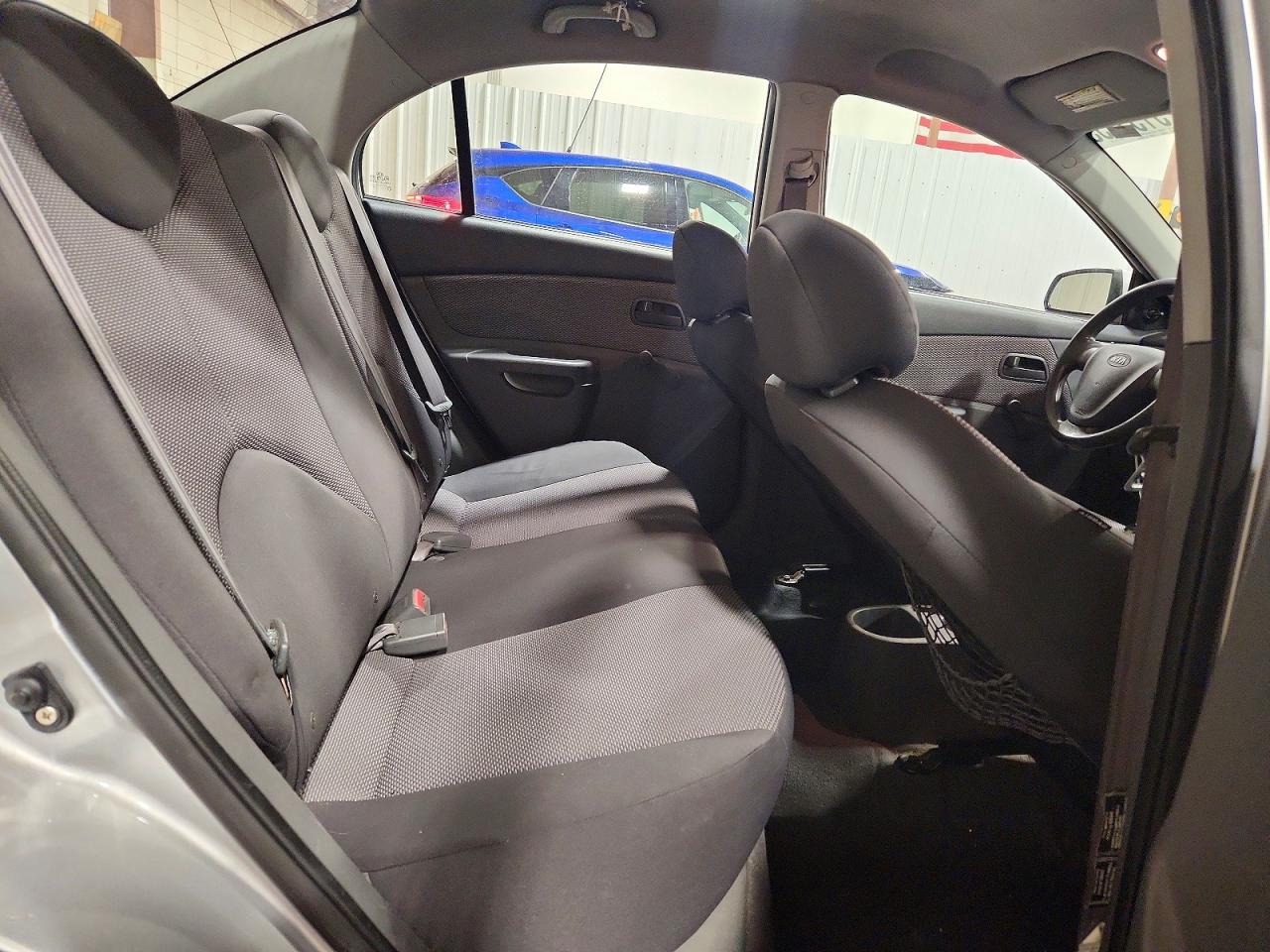 2009 Kia Rio Base/lx/sx Silver vin: KNADE223396561189