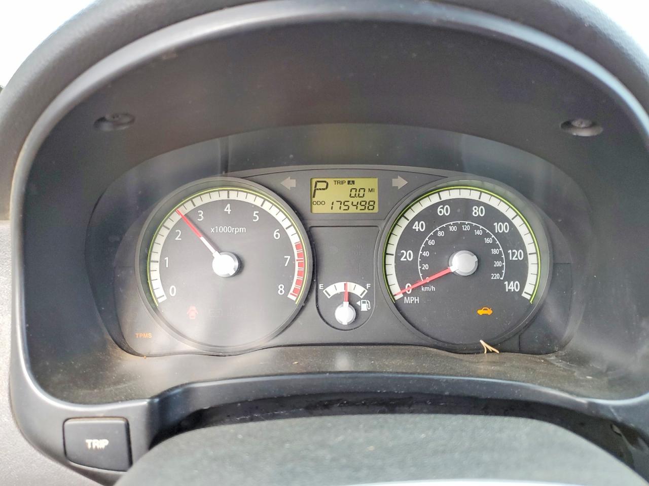 2009 Kia Rio Base Orange vin: KNADE223396573617