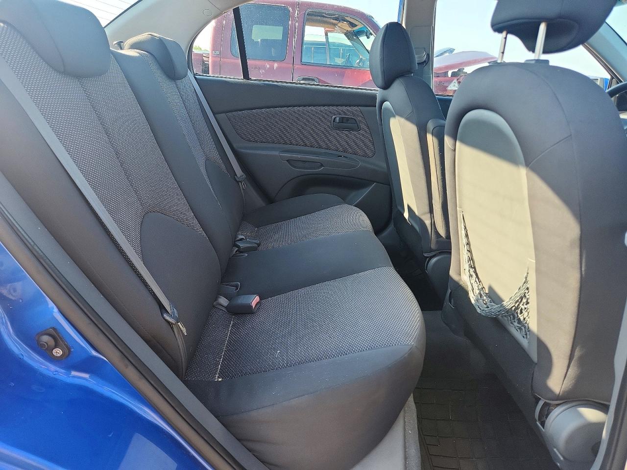 2009 Kia Rio Base Blue vin: KNADE223396576100