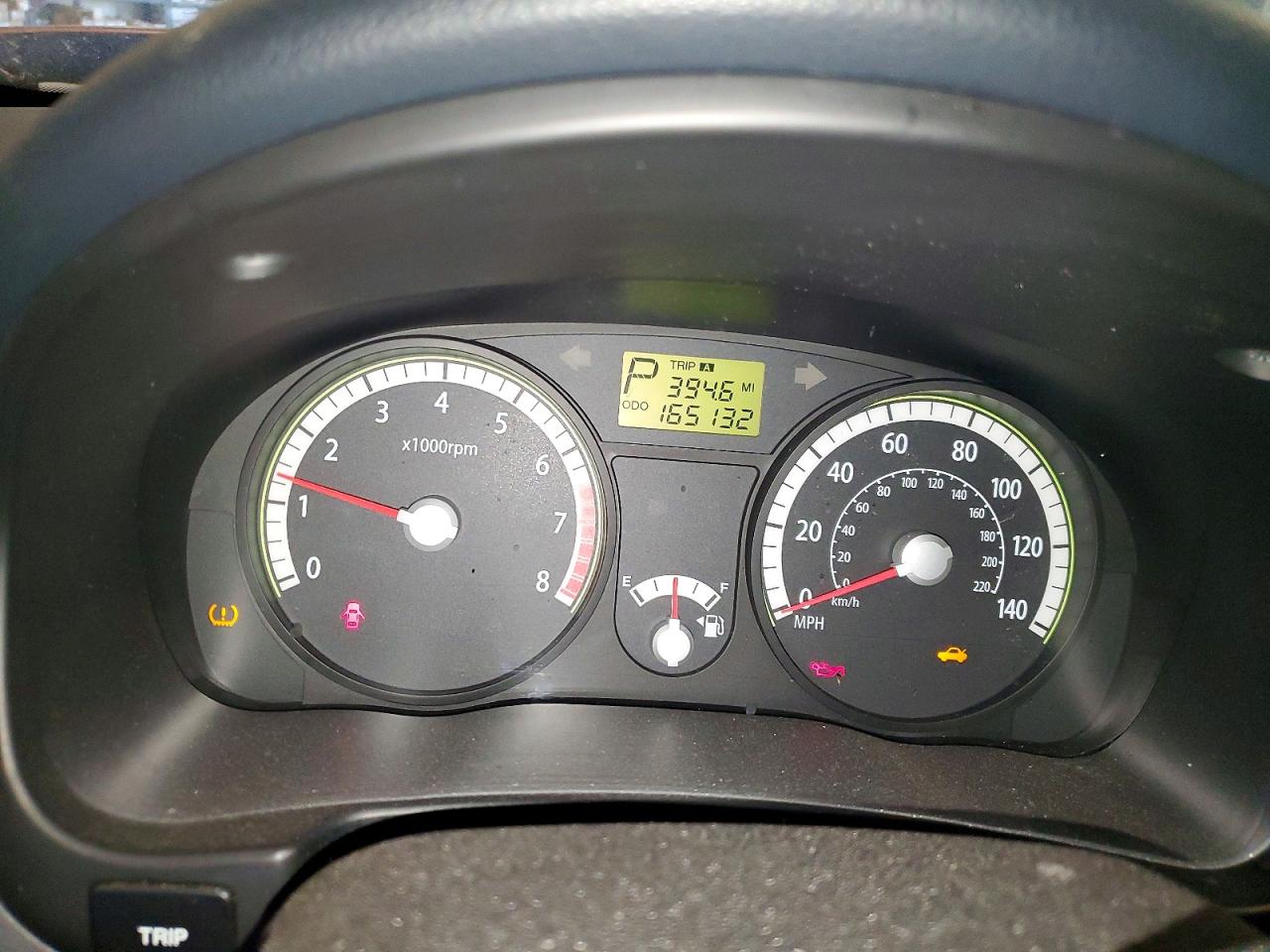2009 Kia Rio Base Orange vin: KNADE223496459481