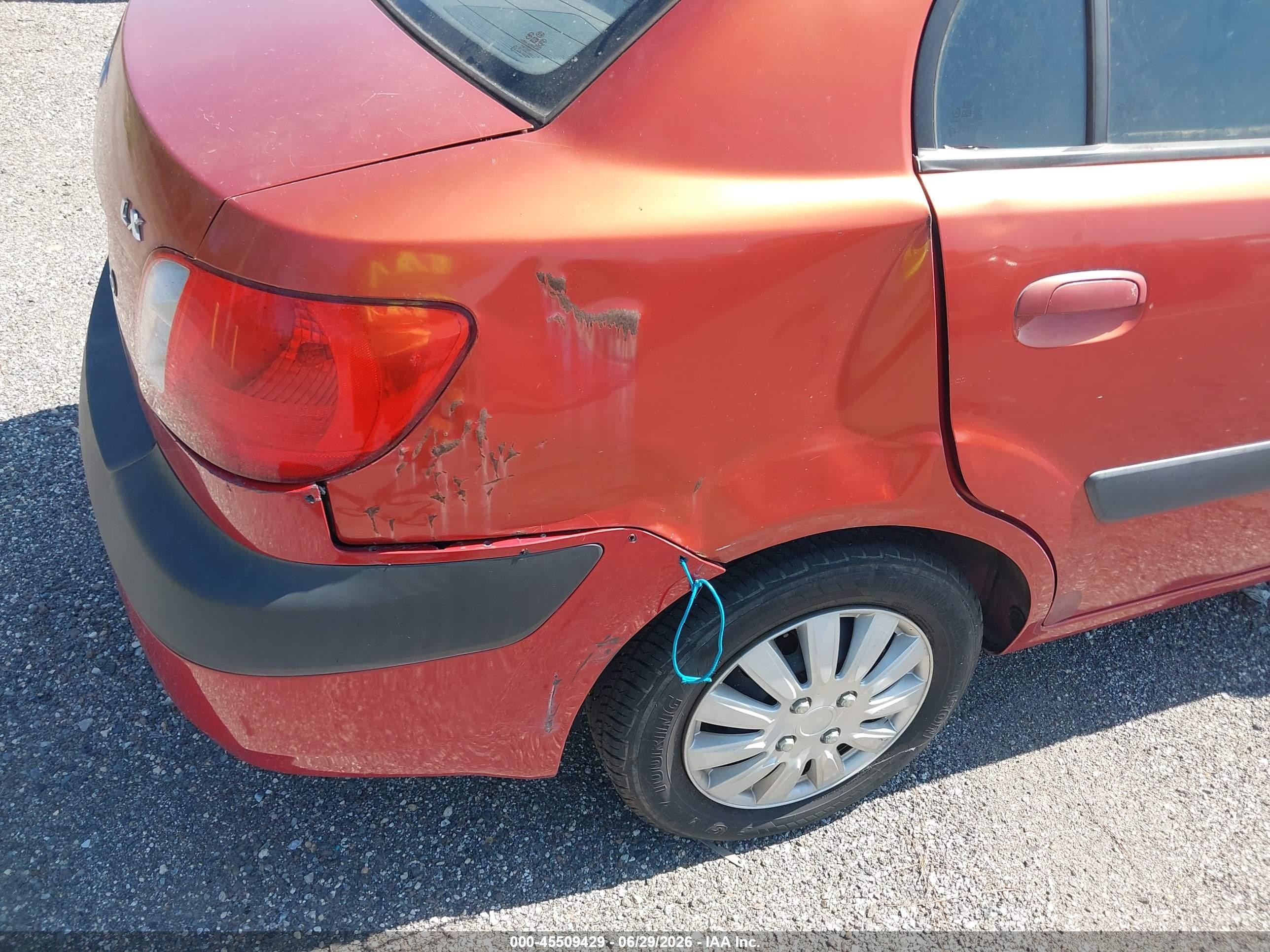 2009 Kia Rio Lx Красный vin: KNADE223496519260