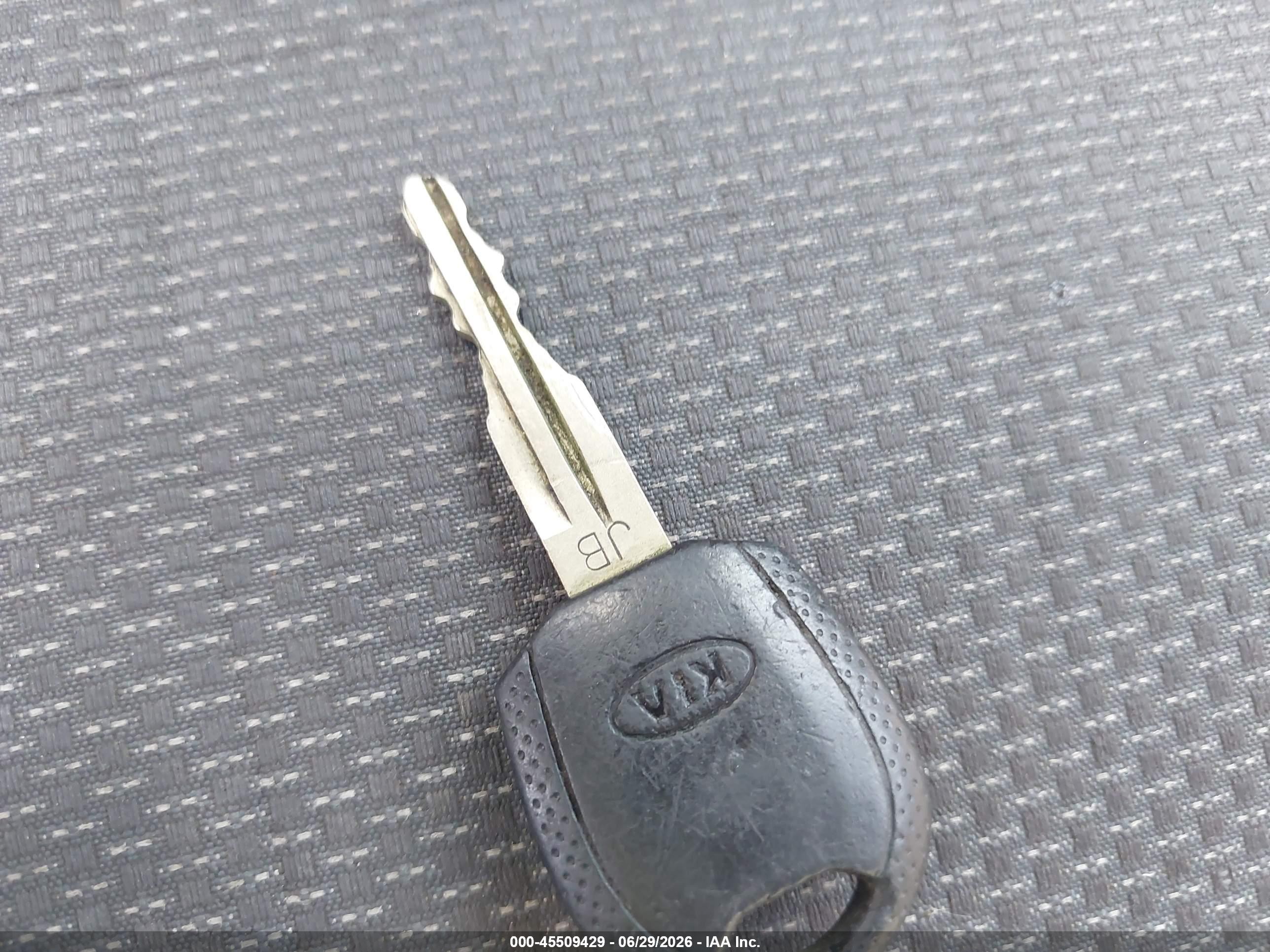 2009 Kia Rio Lx Красный vin: KNADE223496519260