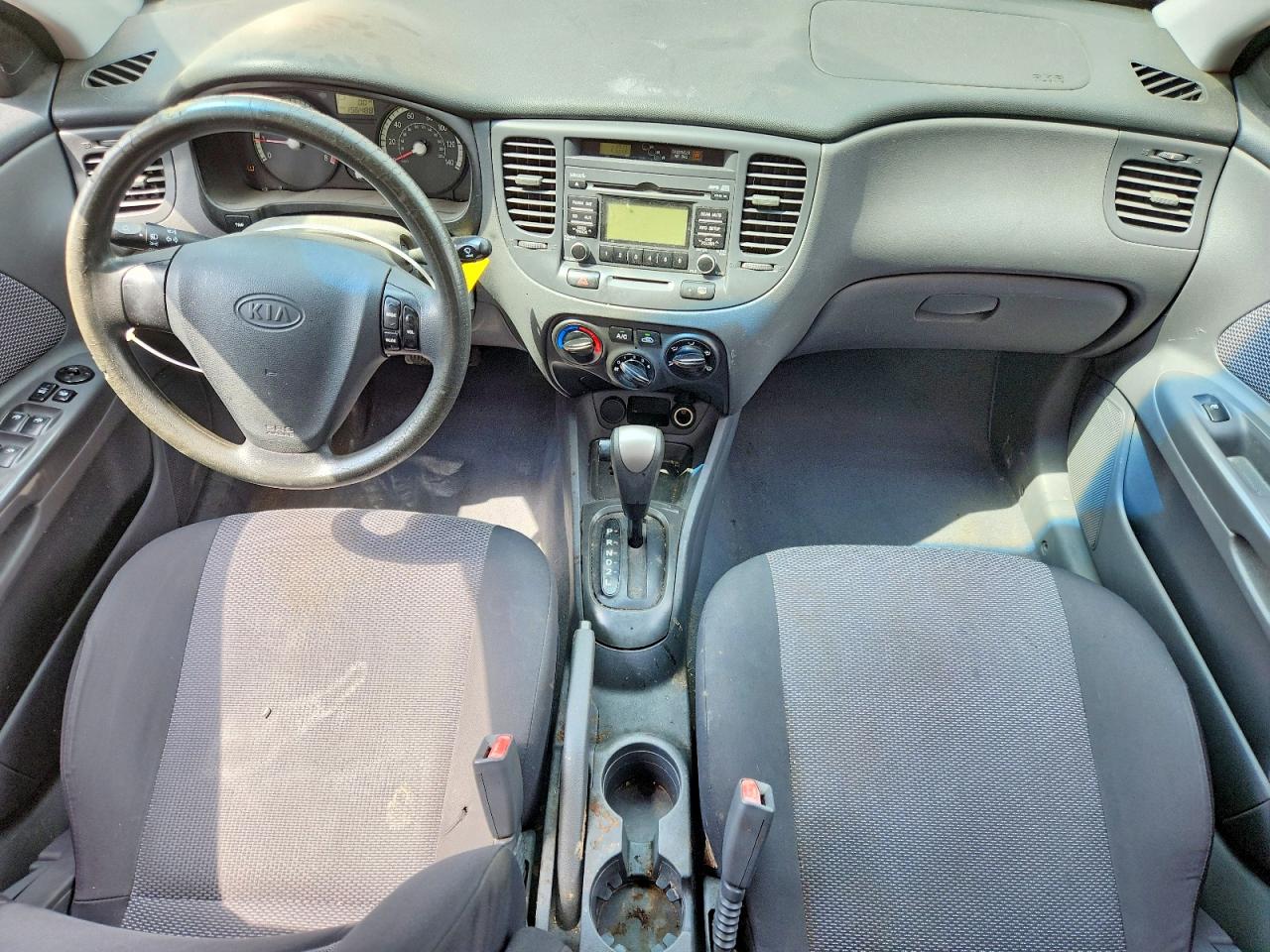 2009 Kia Rio Base Orange vin: KNADE223496534261