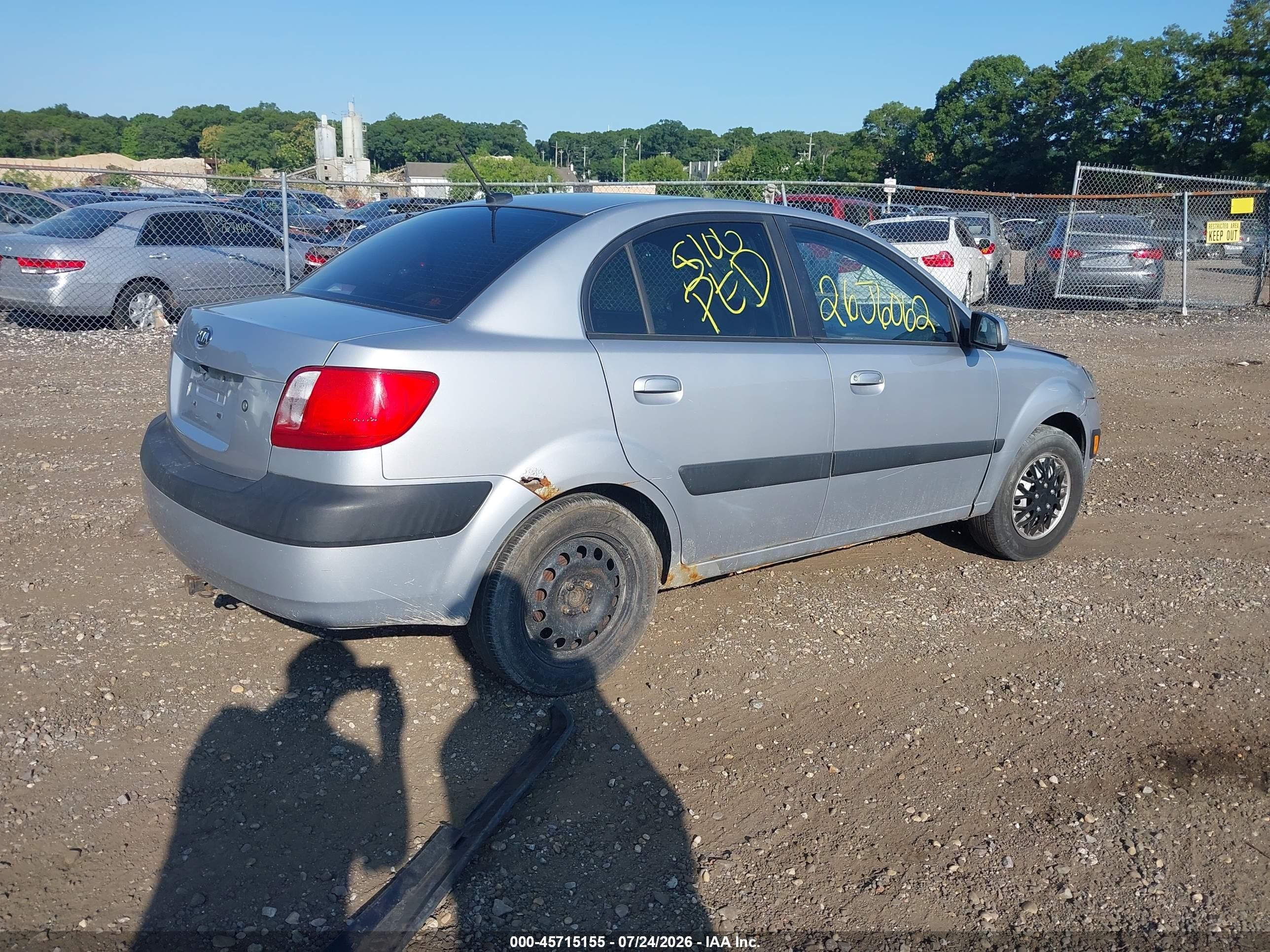 2009 Kia Rio   Silver vin: KNADE223596466326