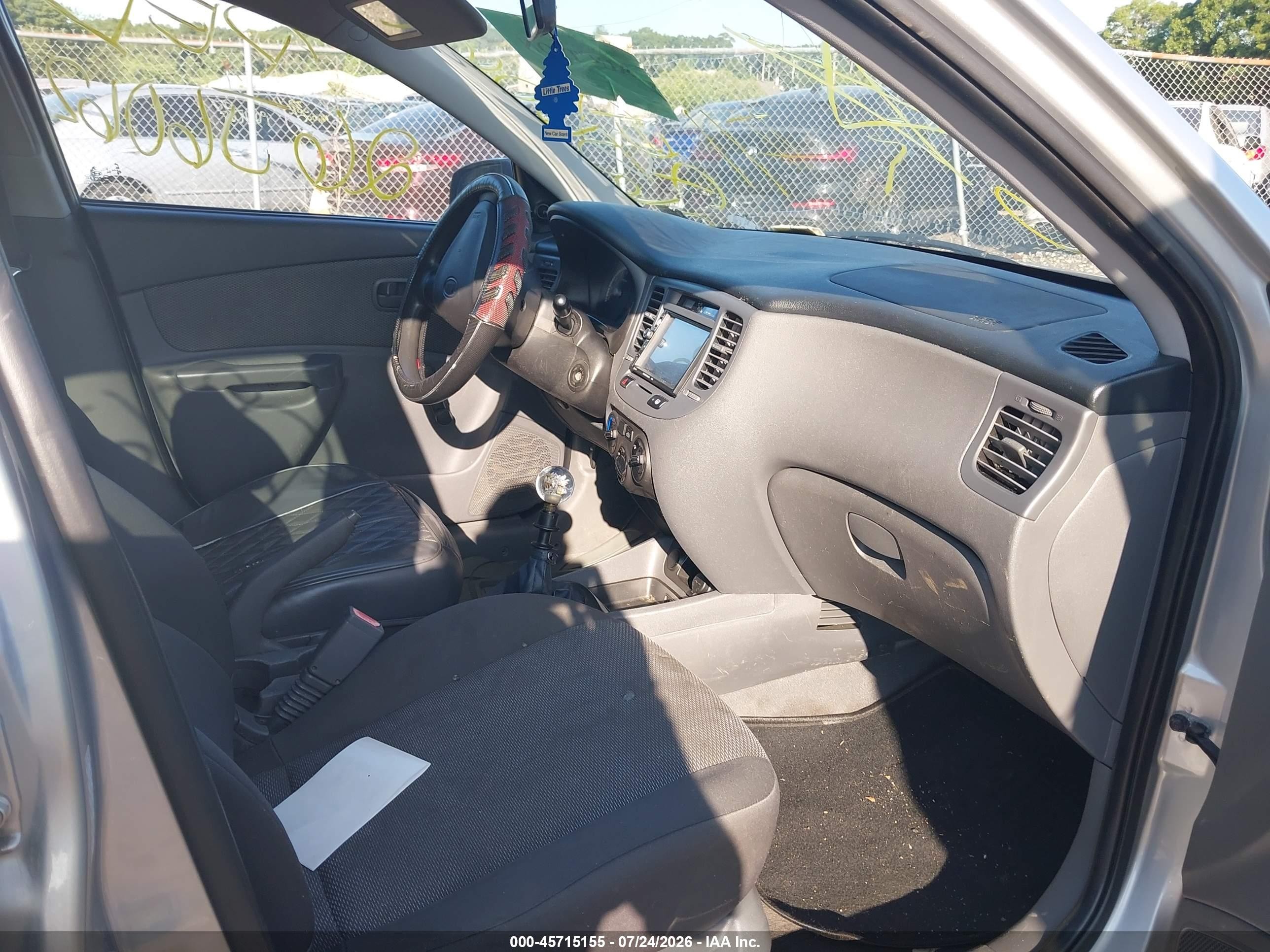 2009 Kia Rio   Silver vin: KNADE223596466326