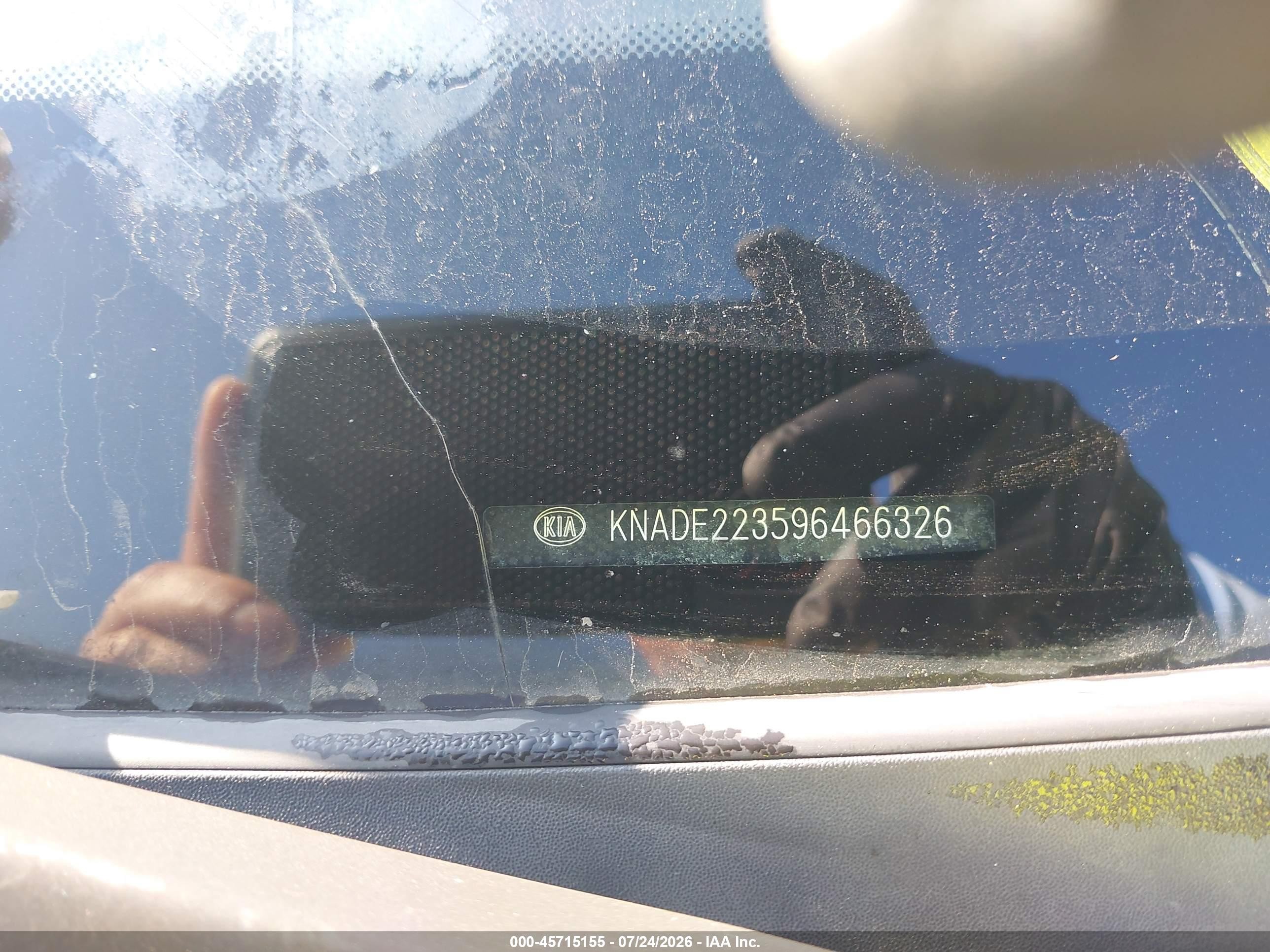 2009 Kia Rio   Silver vin: KNADE223596466326