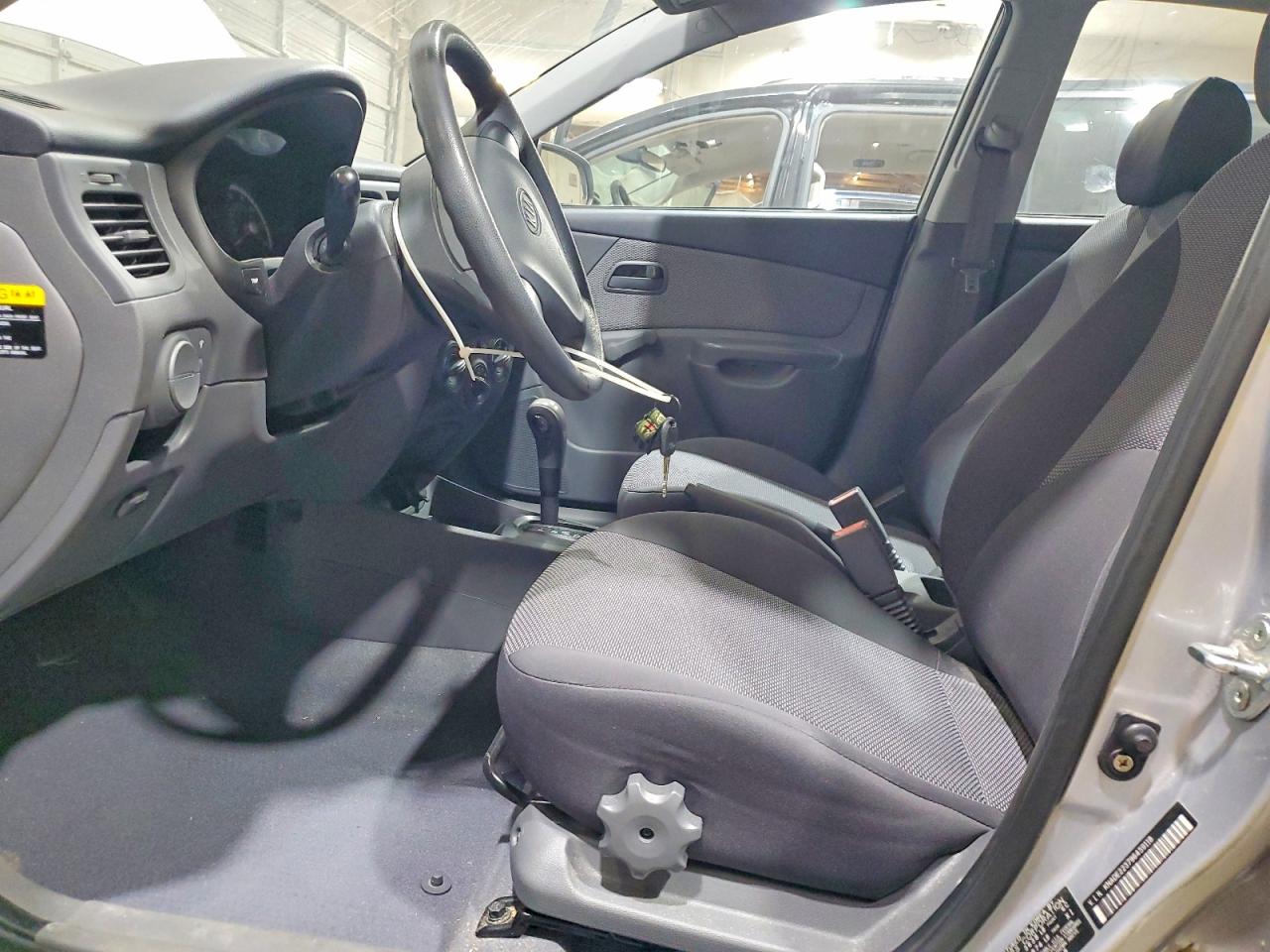 2009 Kia Rio Base/lx/sx Silver vin: KNADE223796459118
