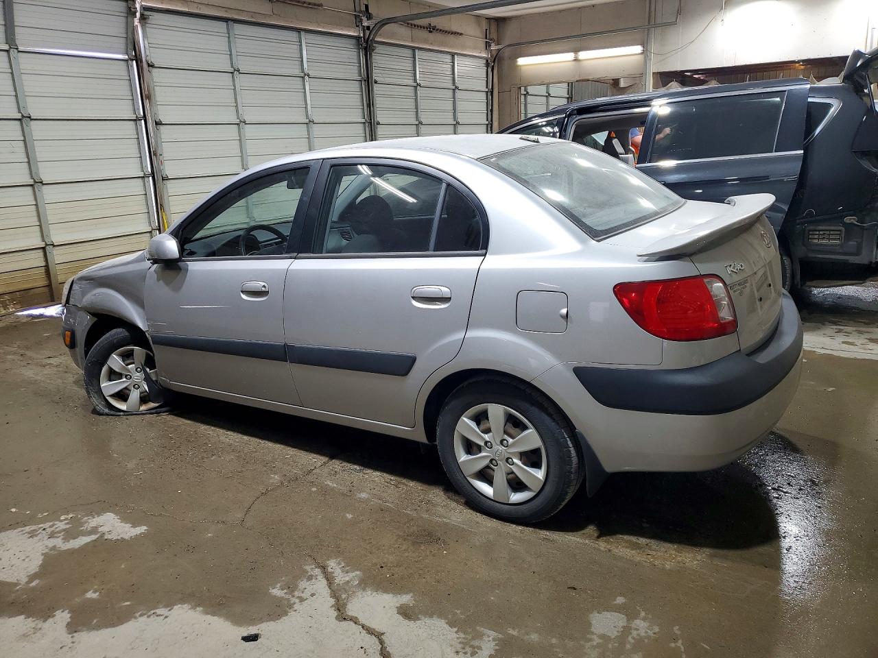 2009 Kia Rio Base/lx/sx Silver vin: KNADE223796459118