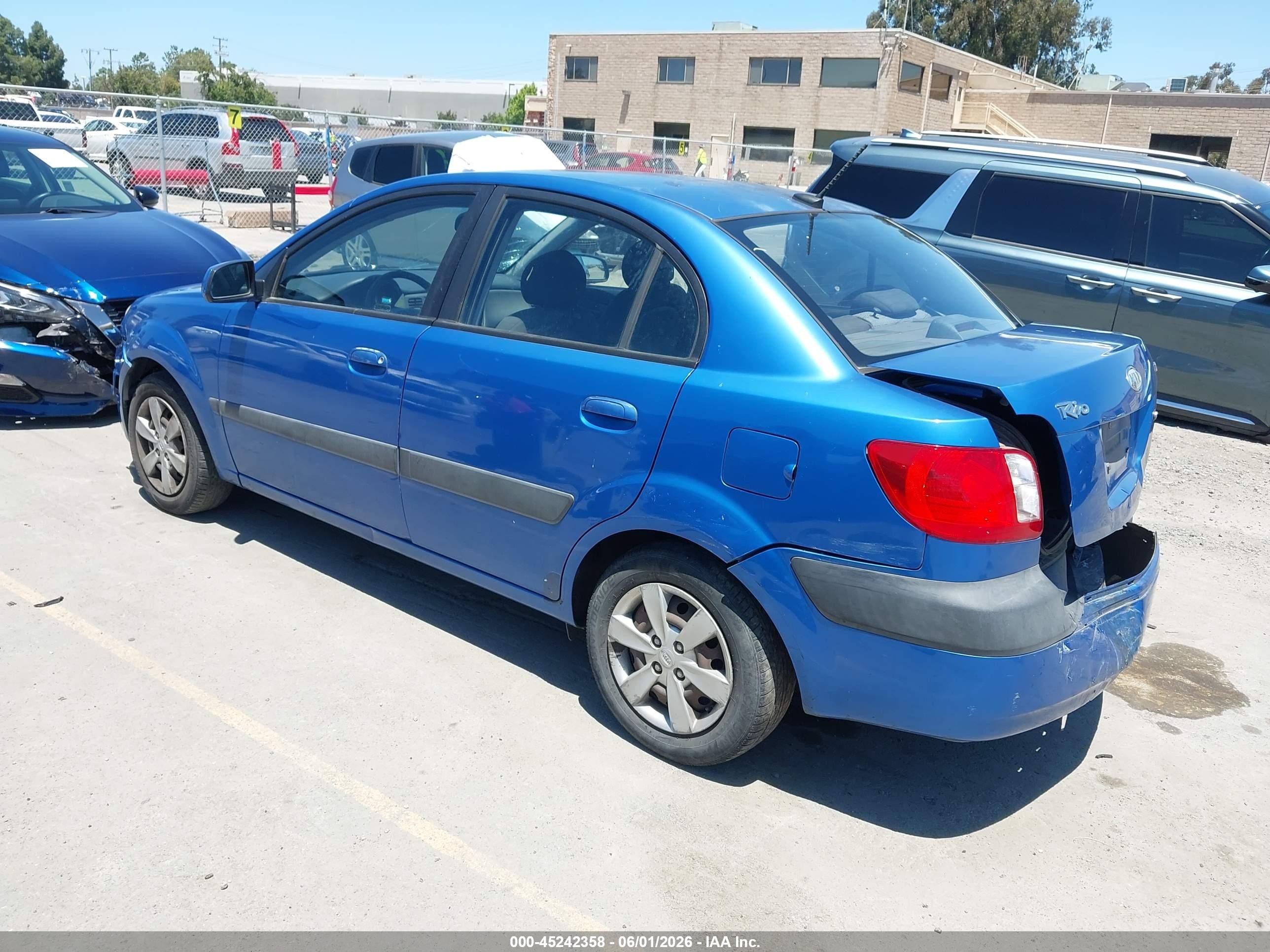 2009 Kia Rio Lx Blue vin: KNADE223796486366