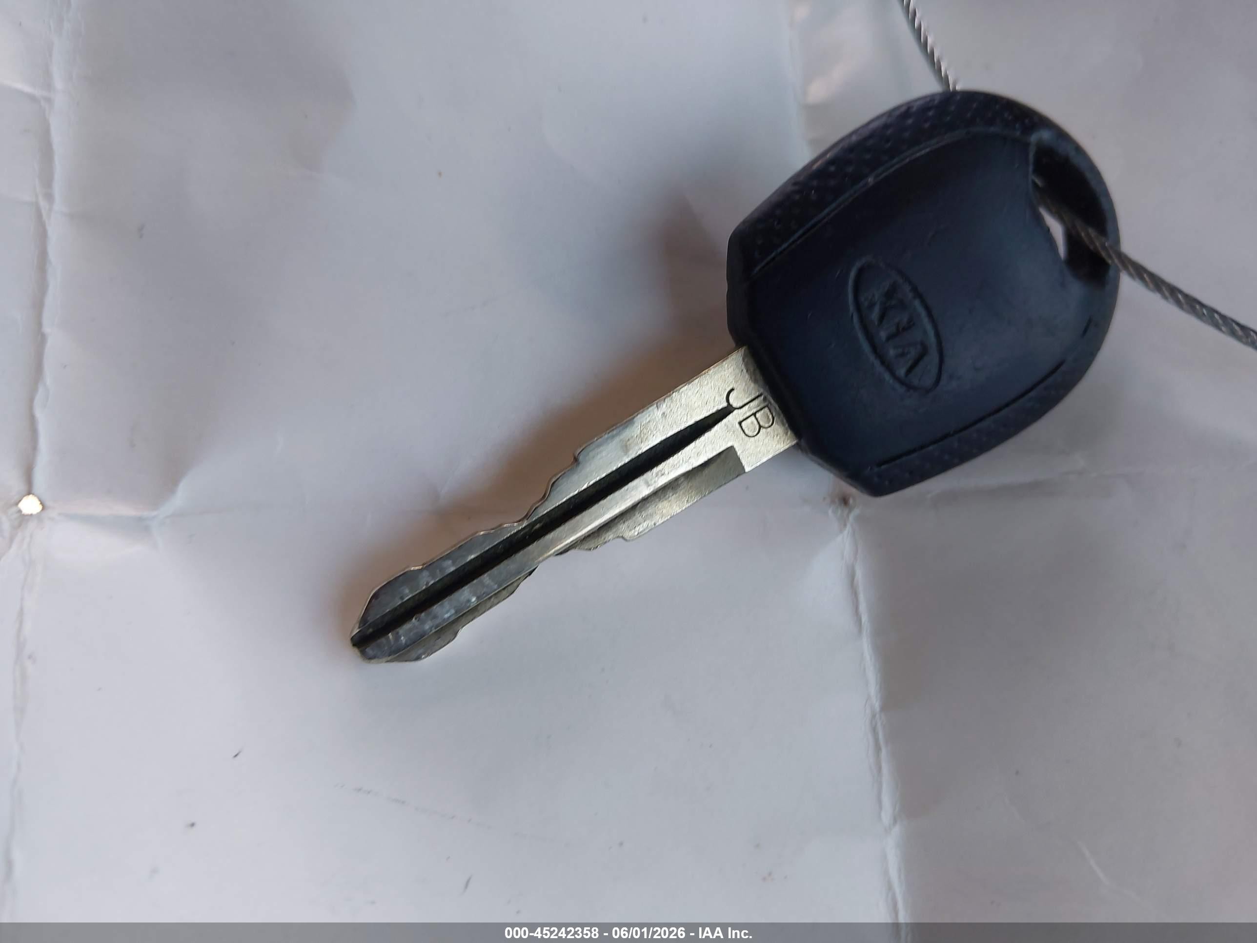 2009 Kia Rio Lx Blue vin: KNADE223796486366