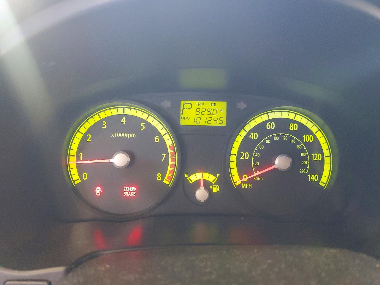 2009 Kia Rio Base Orange vin: KNADE223796534285