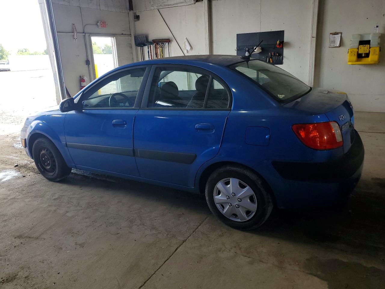 2009 Kia Rio Base Blue vin: KNADE223796544993