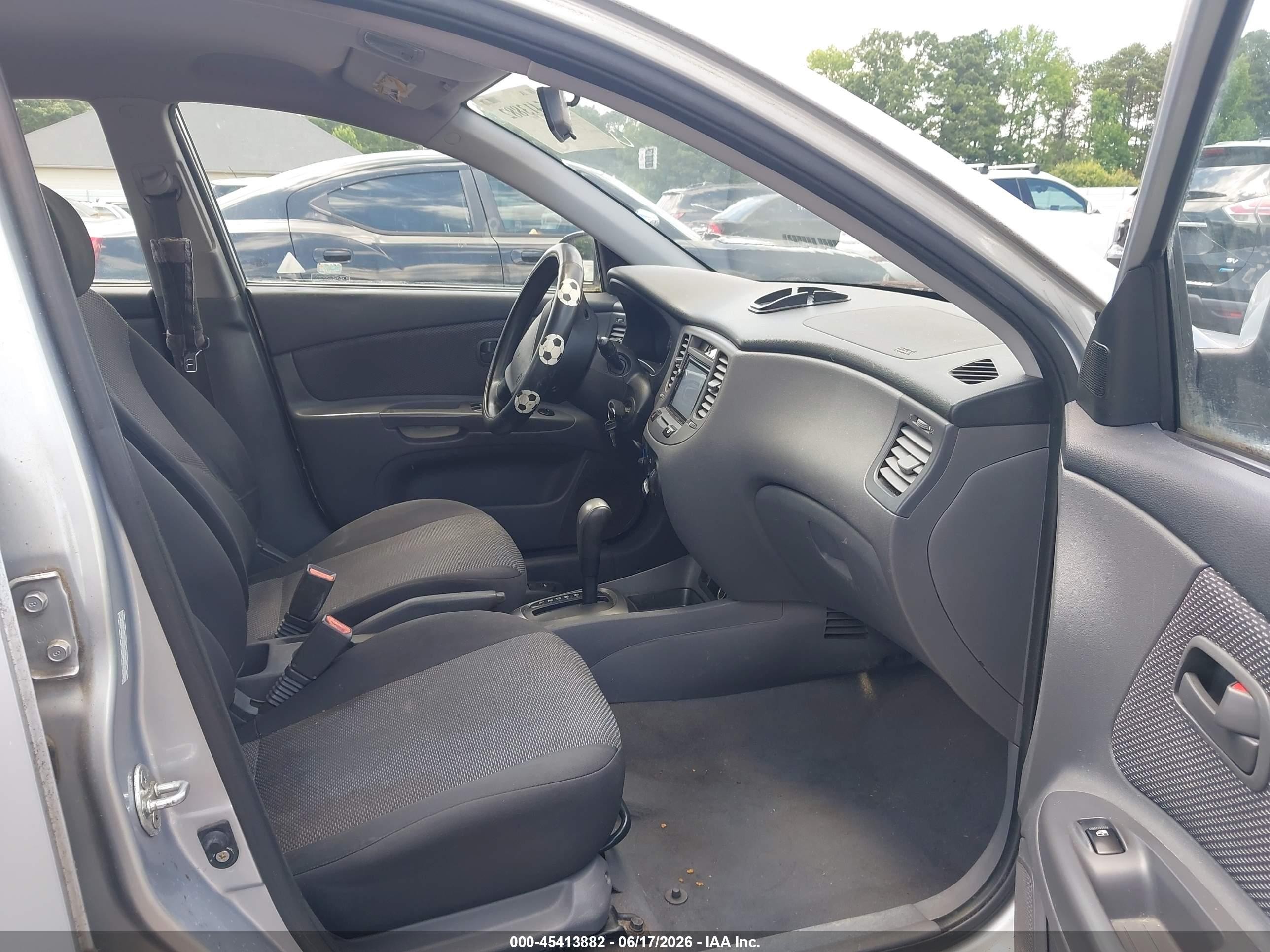 2009 Kia Rio Lx Silver vin: KNADE223796548901