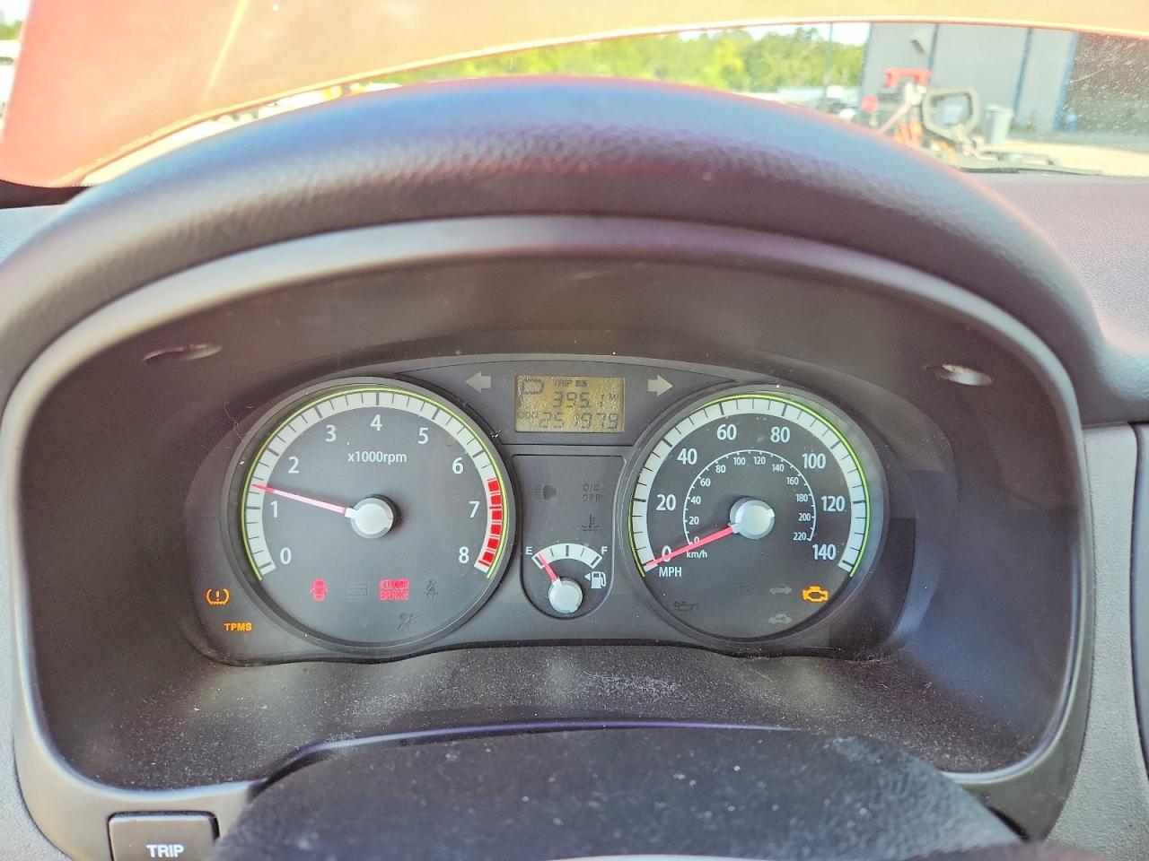 2009 Kia Rio Base Orange vin: KNADE223896447463
