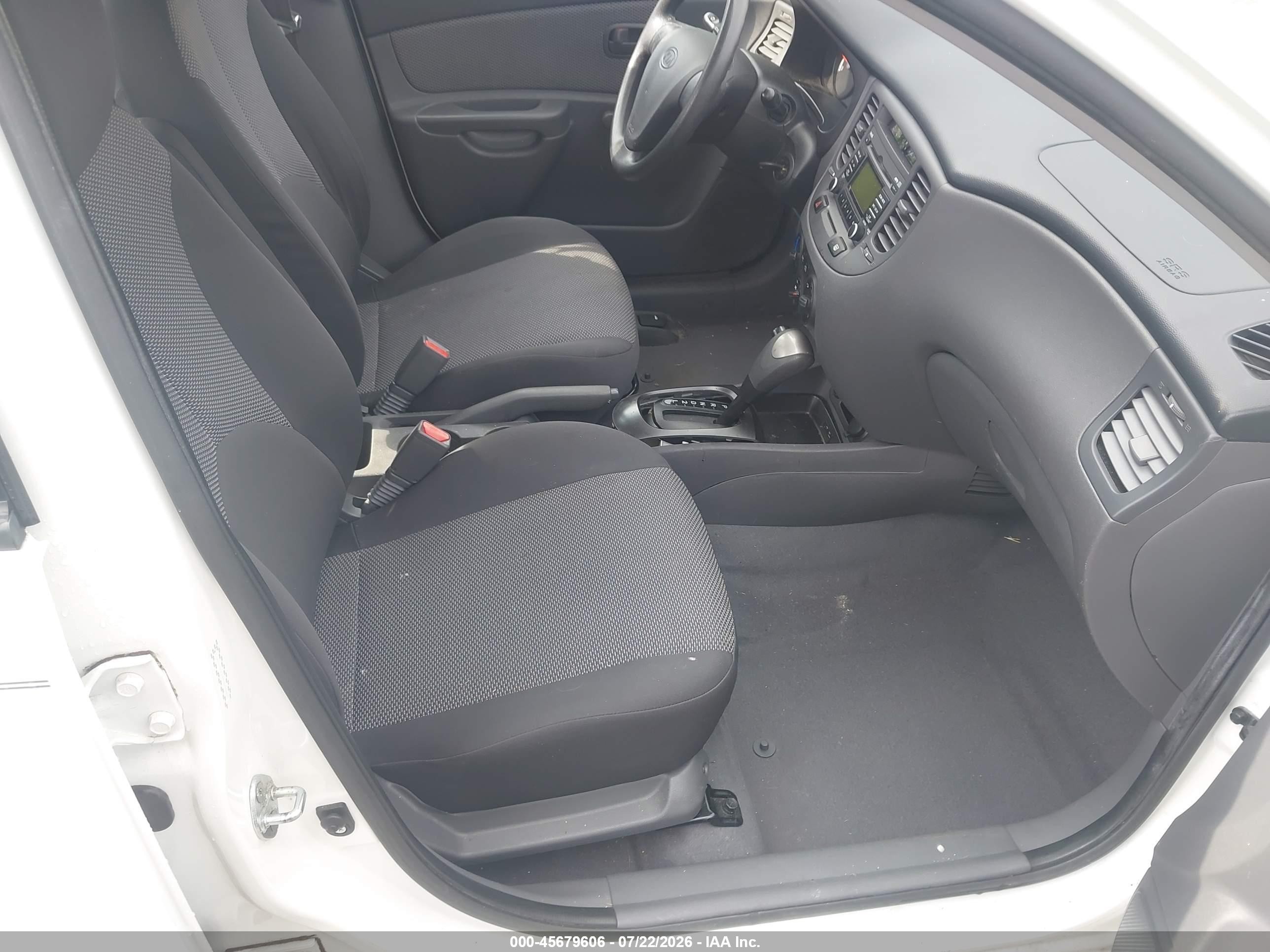 2009 Kia Rio Lx Белый vin: KNADE223896518807