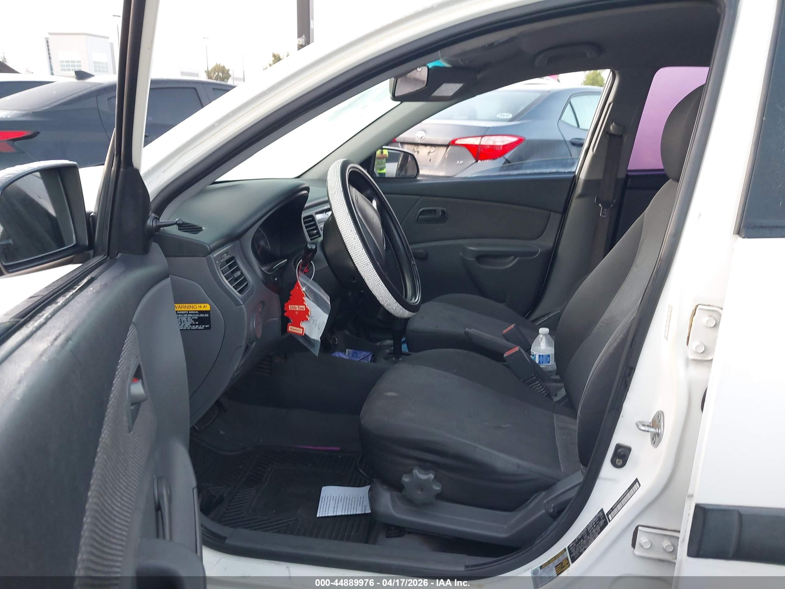 2009 Kia Rio Lx White vin: KNADE223896549233