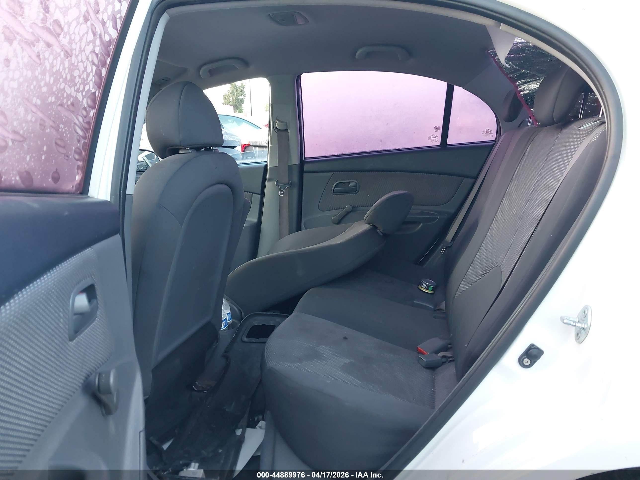 2009 Kia Rio Lx White vin: KNADE223896549233