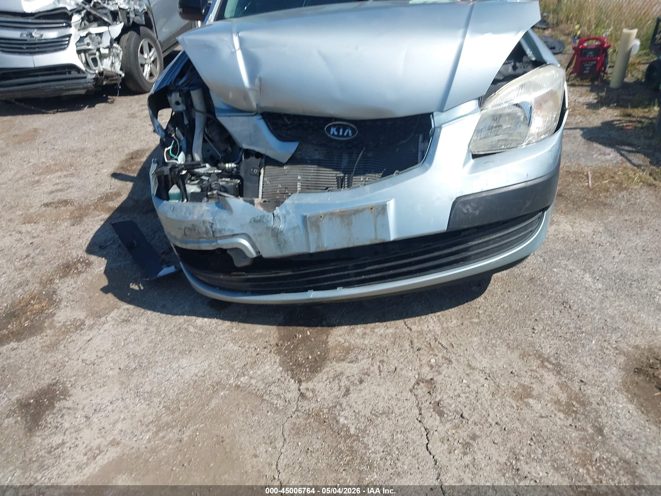 2009 Kia Rio Lx Silver vin: KNADE223996509761
