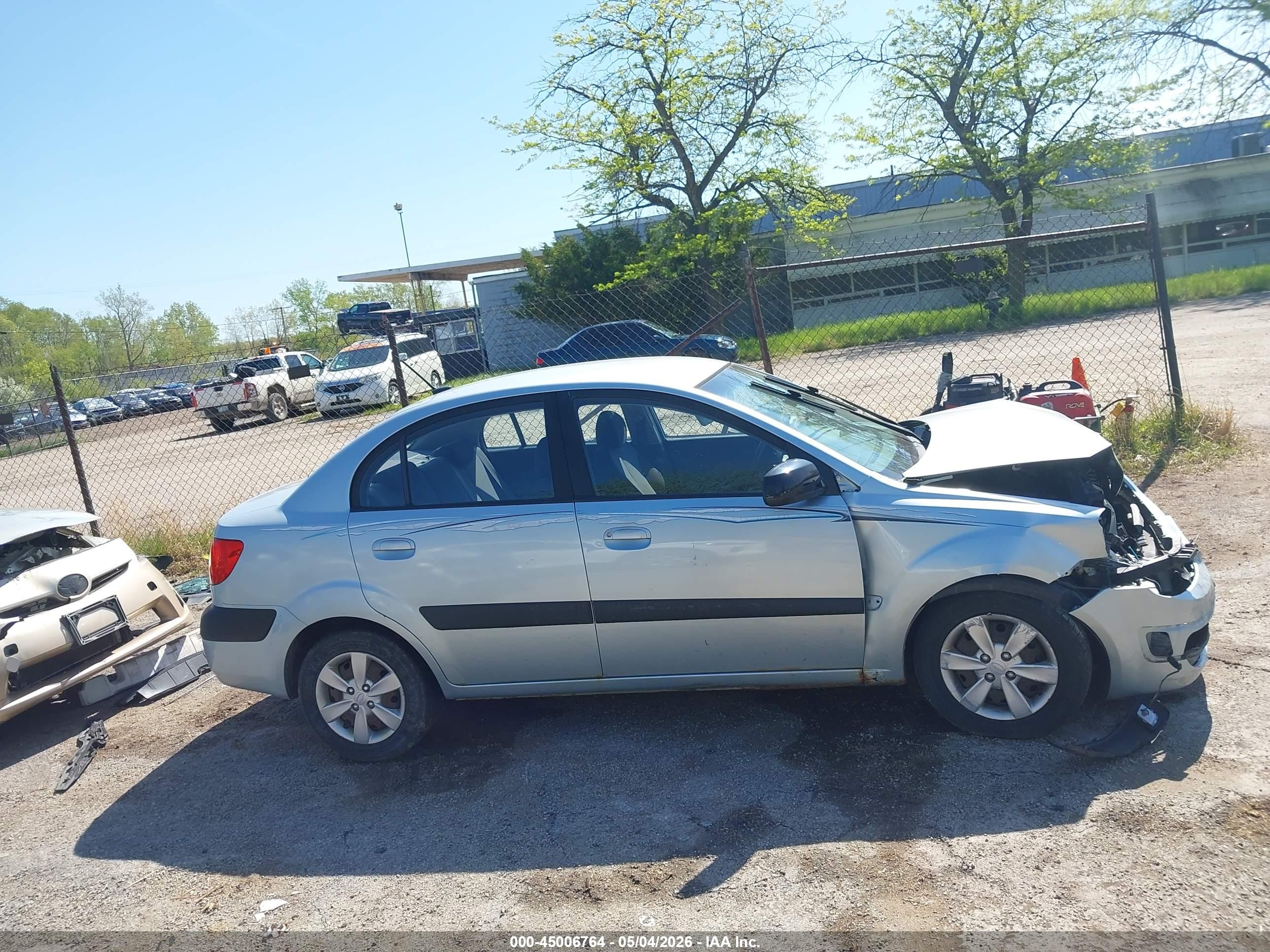2009 Kia Rio Lx Silver vin: KNADE223996509761