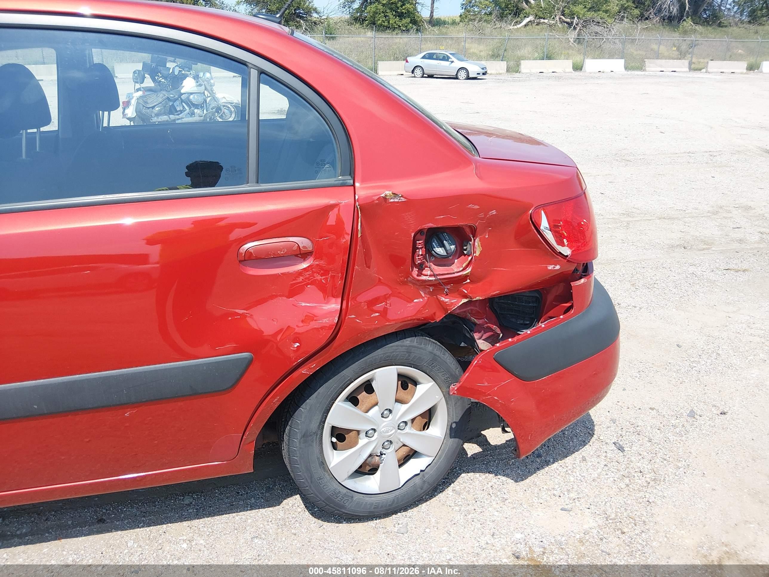 2009 Kia Rio Lx Red vin: KNADE223996536815