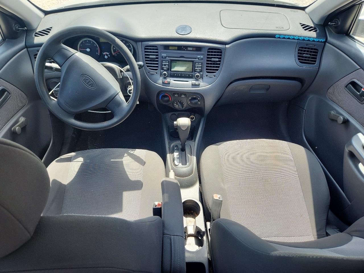 2009 Kia Rio Base Silver vin: KNADE223X96444628
