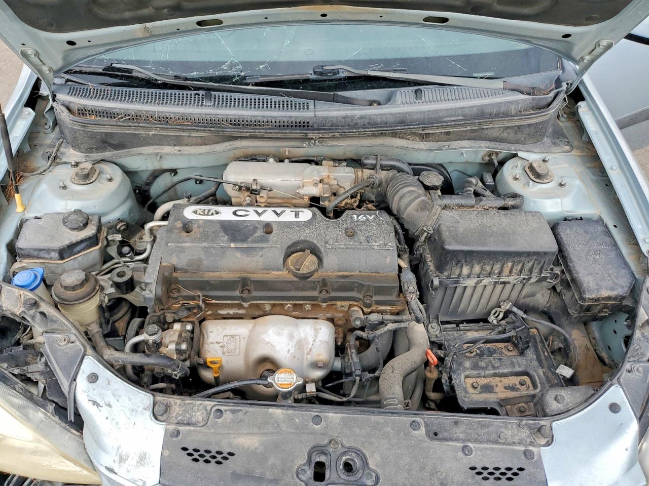 2009 Kia Rio Base Silver vin: KNADE223X96451207