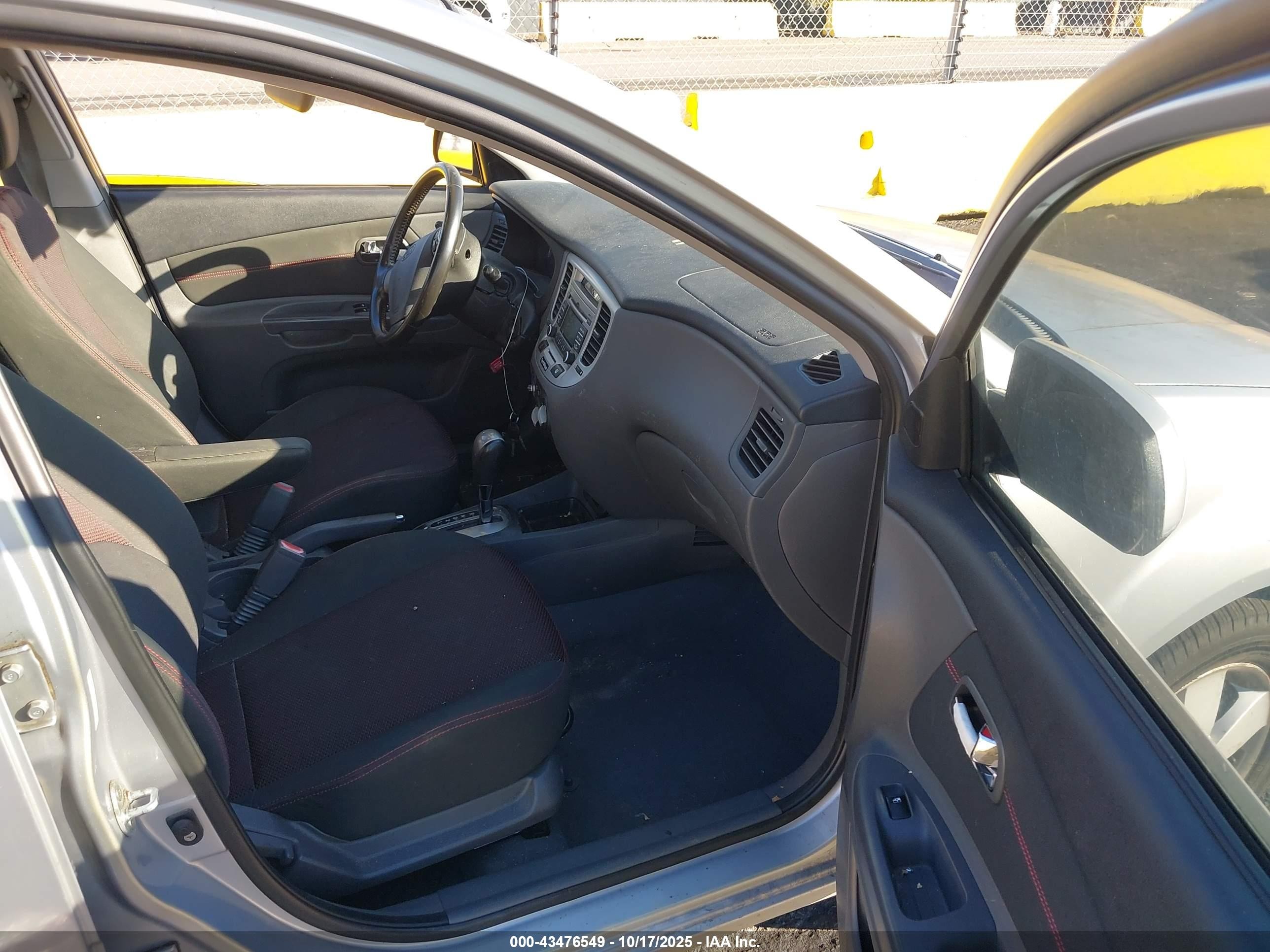 2009 Kia Rio5 Sx Silver vin: KNADE243496483647