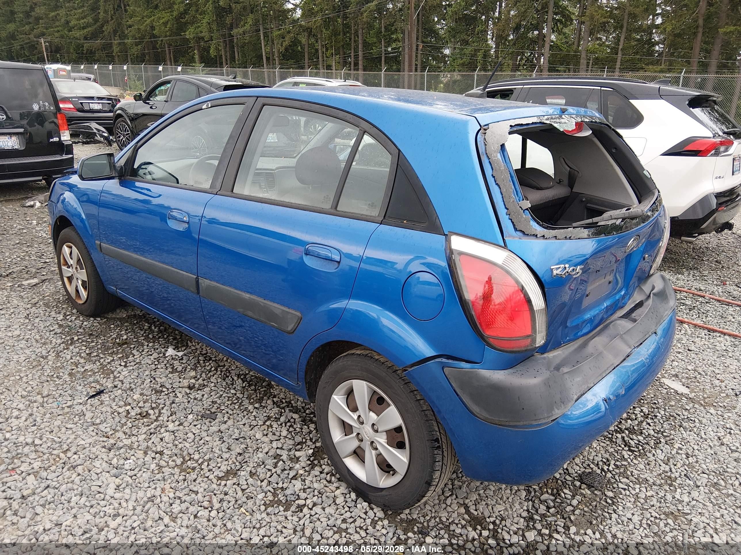 2009 Kia Rio5 Lx Blue vin: KNADE243596581215