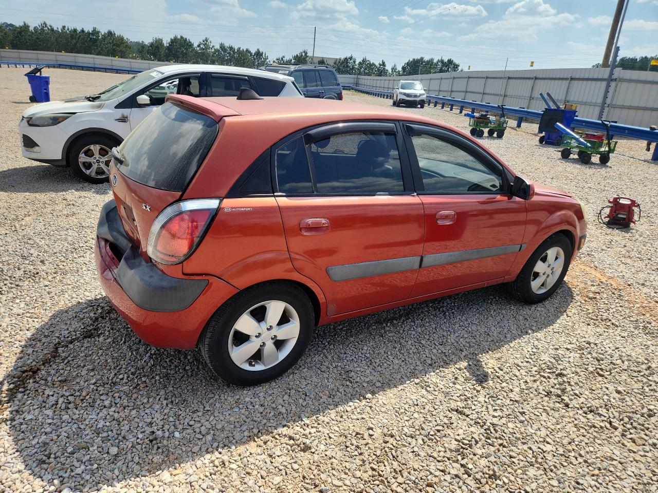 2009 Kia Rio5 Lx Red vin: KNADE243696580901