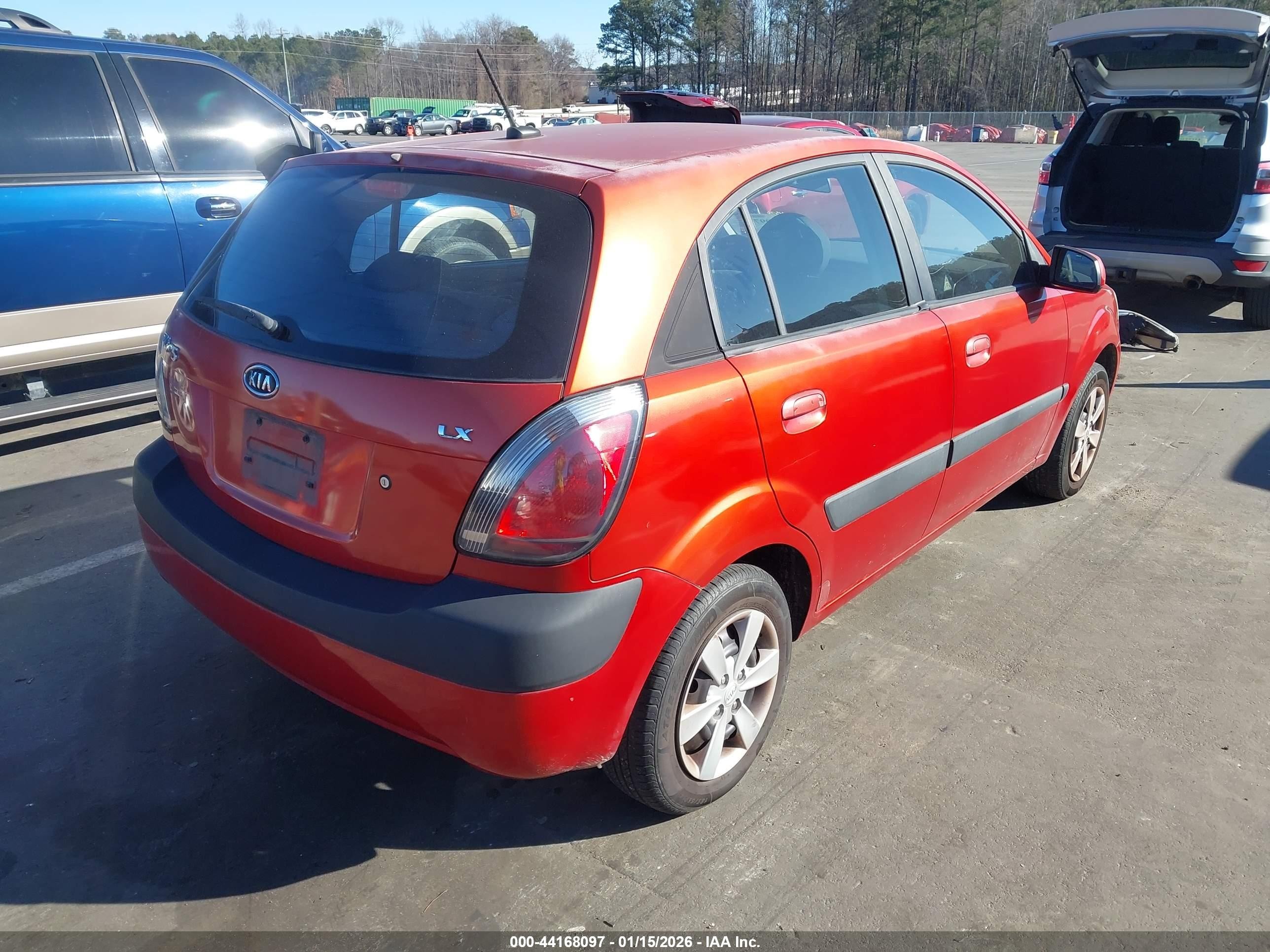 2009 Kia Rio5 Lx Red vin: KNADE243696581174