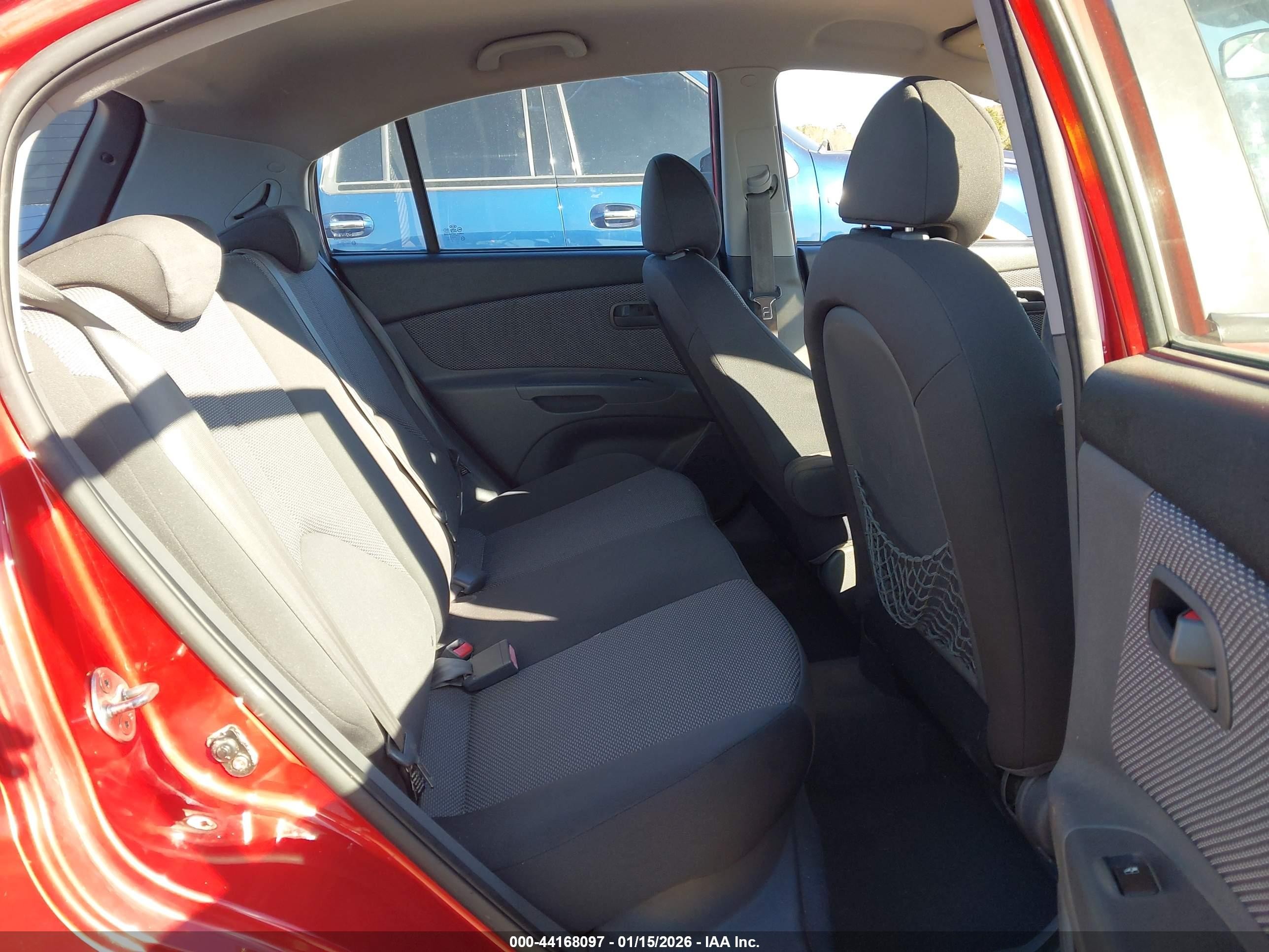 2009 Kia Rio5 Lx Red vin: KNADE243696581174