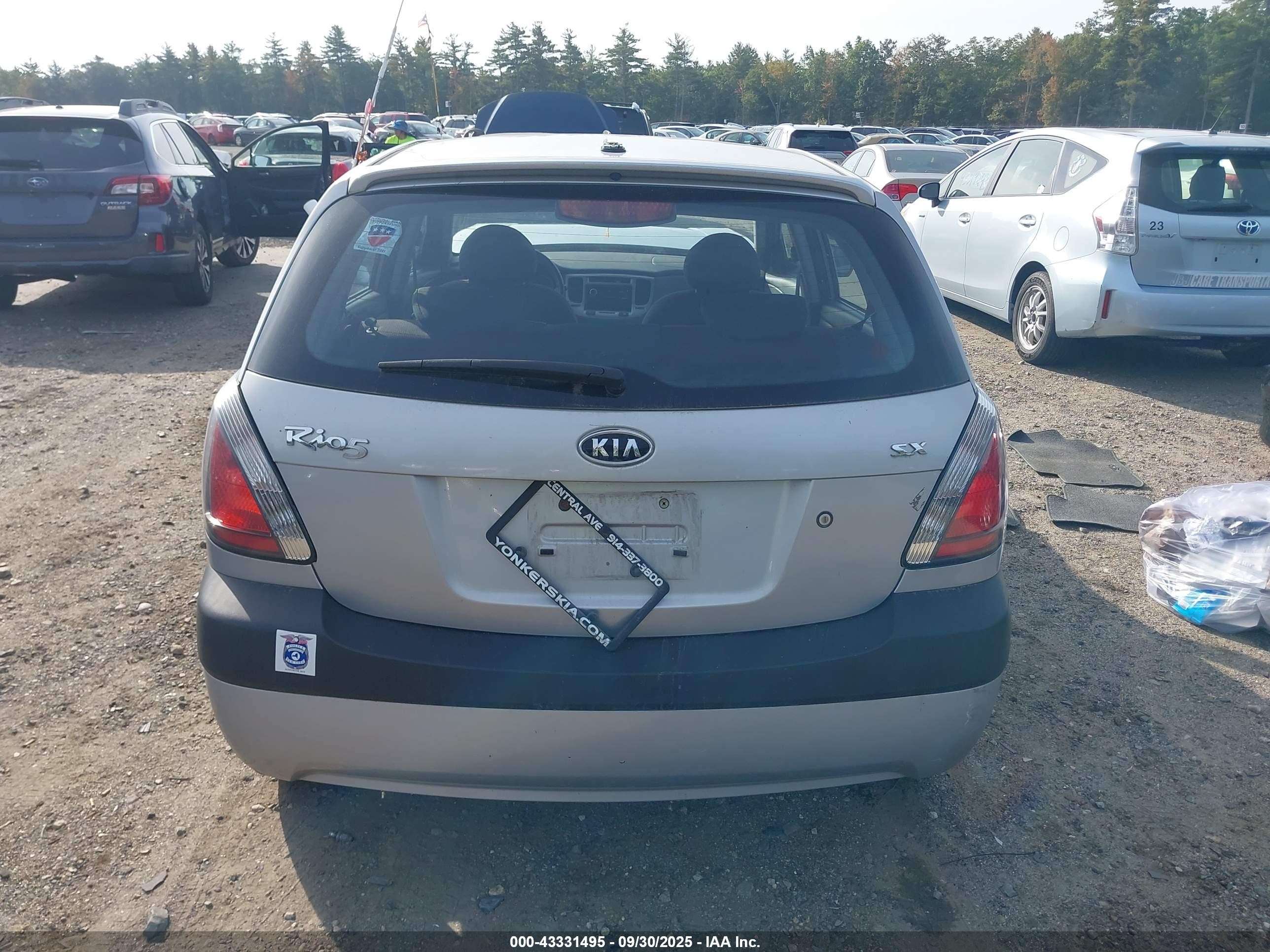 2009 Kia Rio5 Sx Silver vin: KNADE243796512803