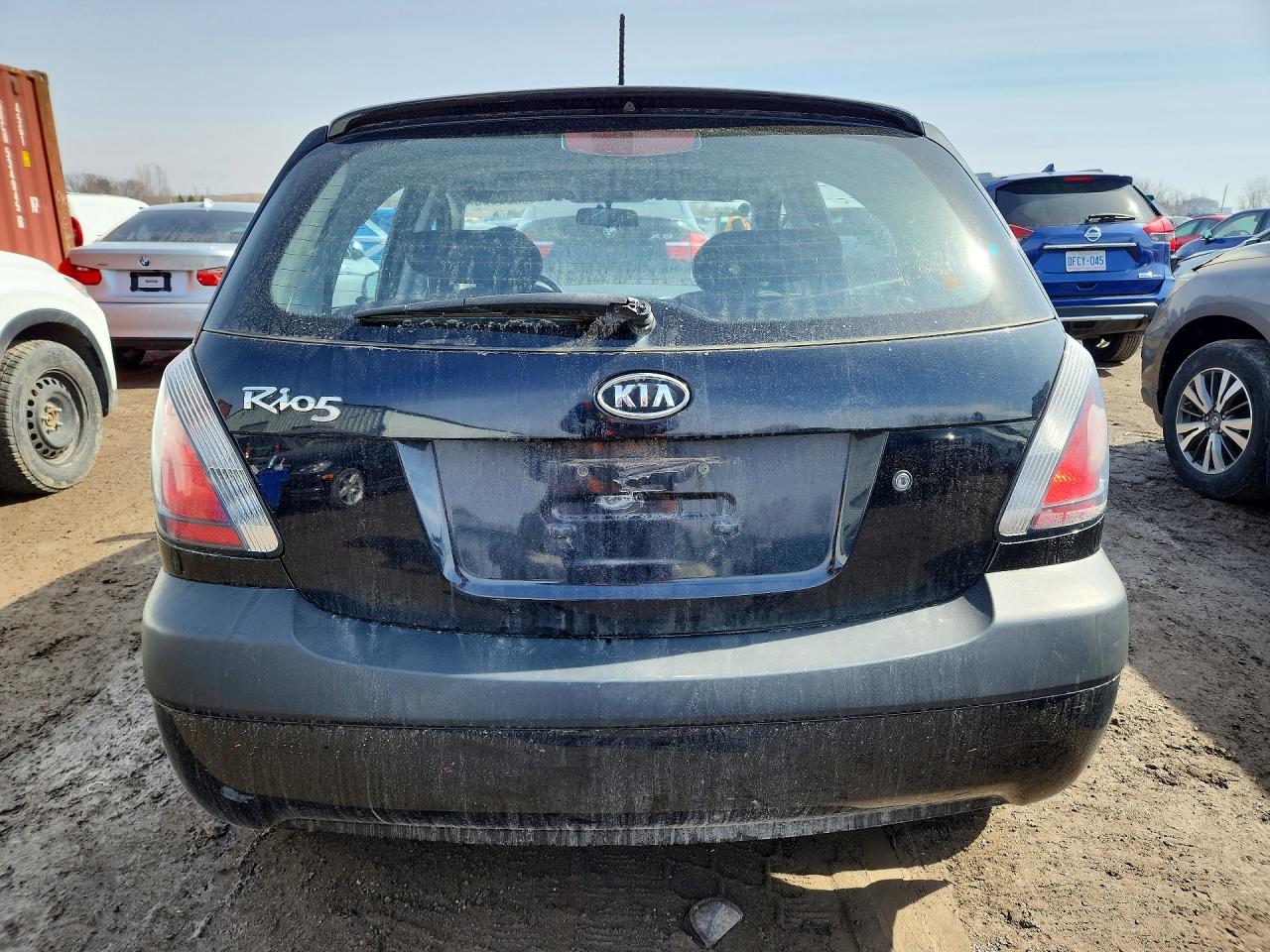 2009 Kia Rio5 Lx Black vin: KNADE243796567056