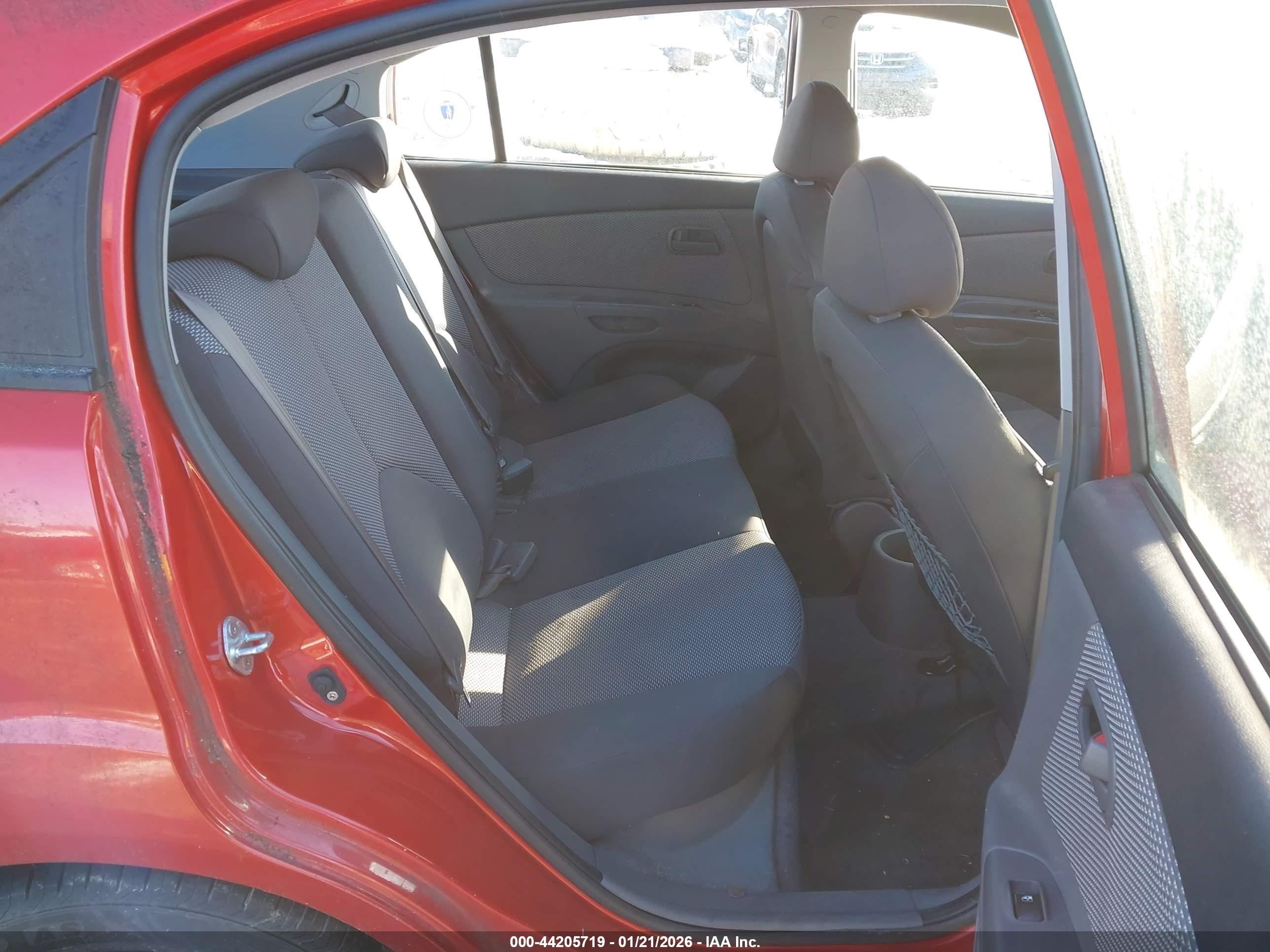 2009 Kia Rio5 Lx Red vin: KNADE243896517251