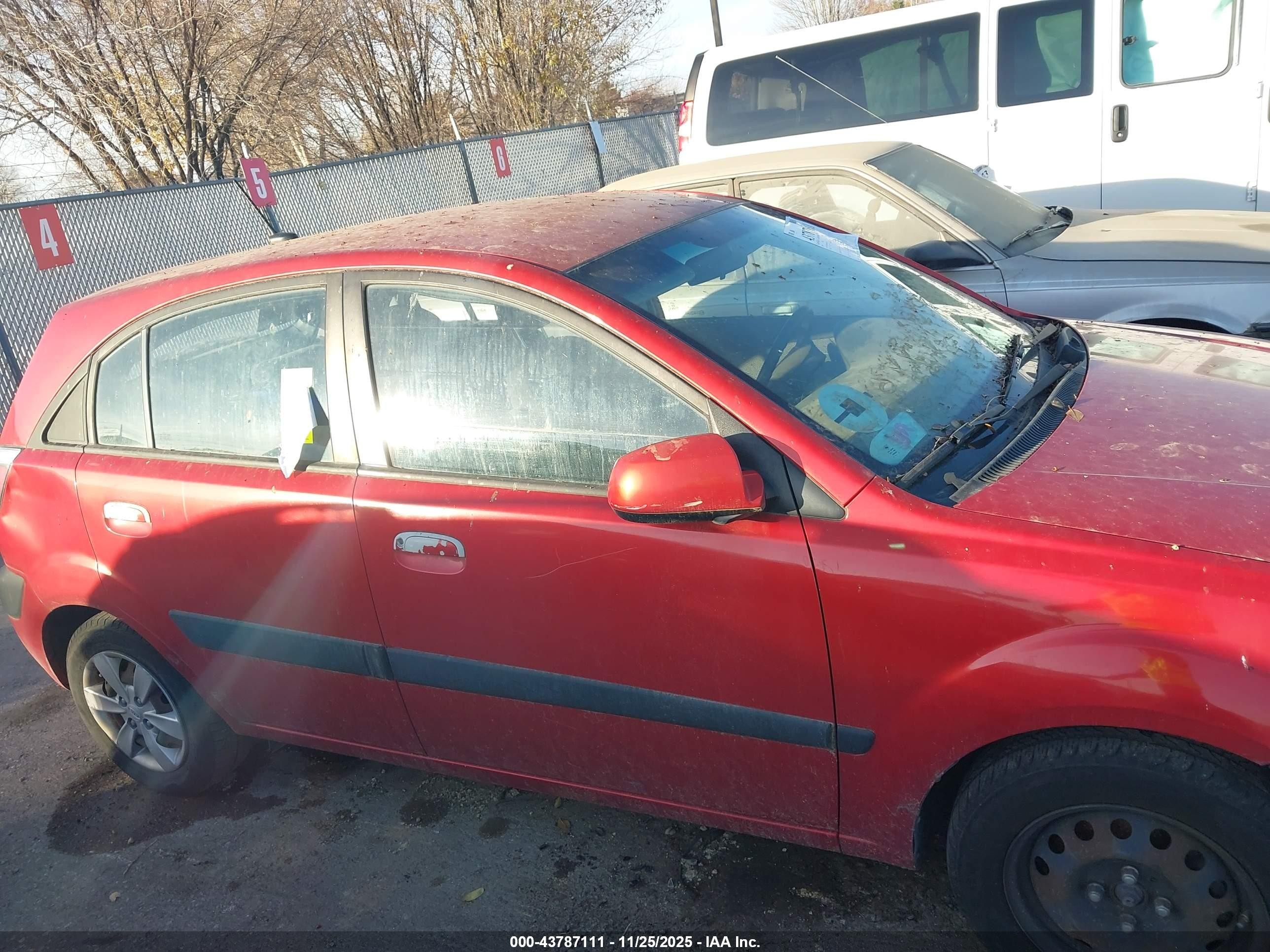 2009 Kia Rio5 Lx Red vin: KNADE243996440972