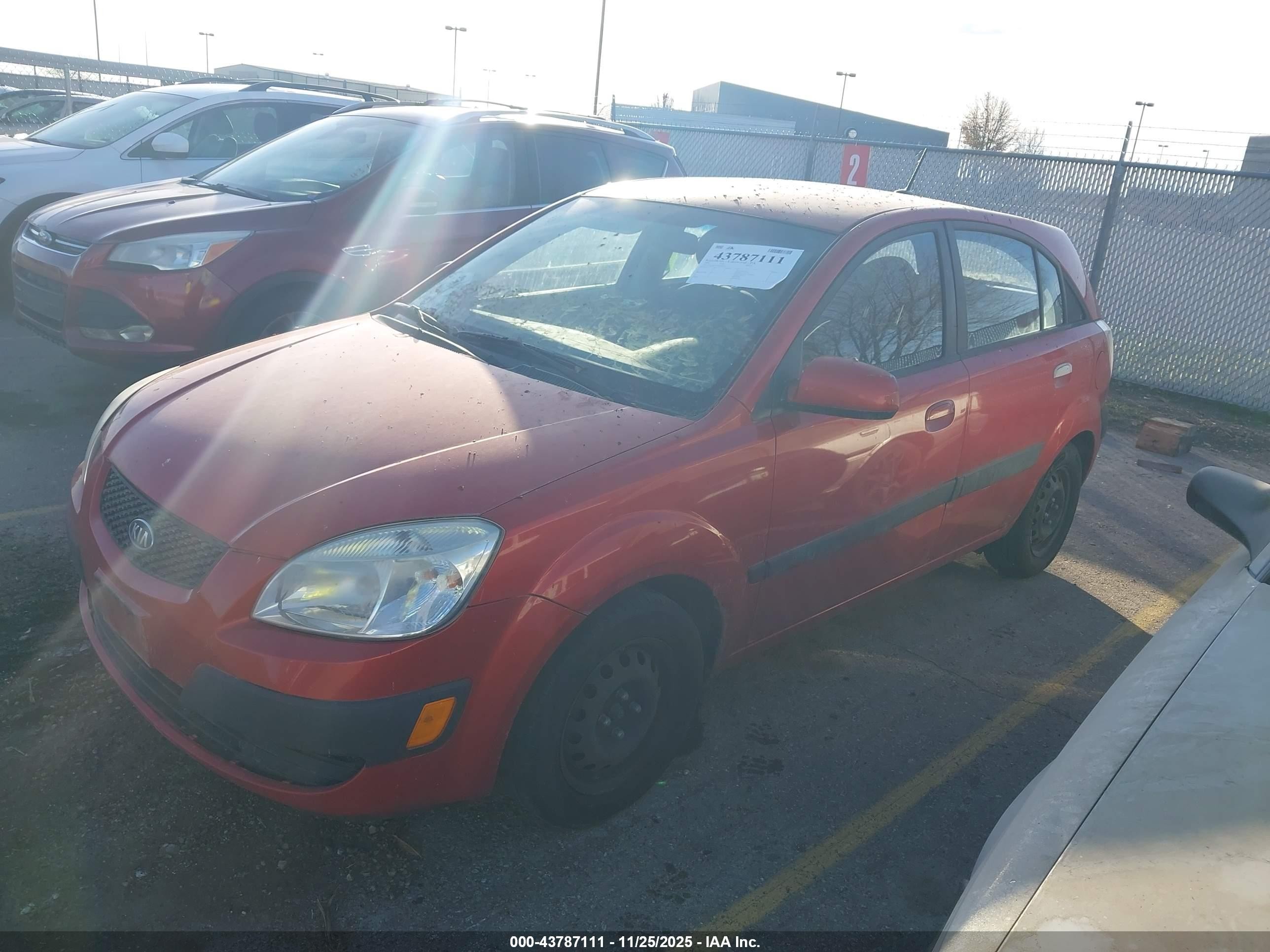 2009 Kia Rio5 Lx Red vin: KNADE243996440972