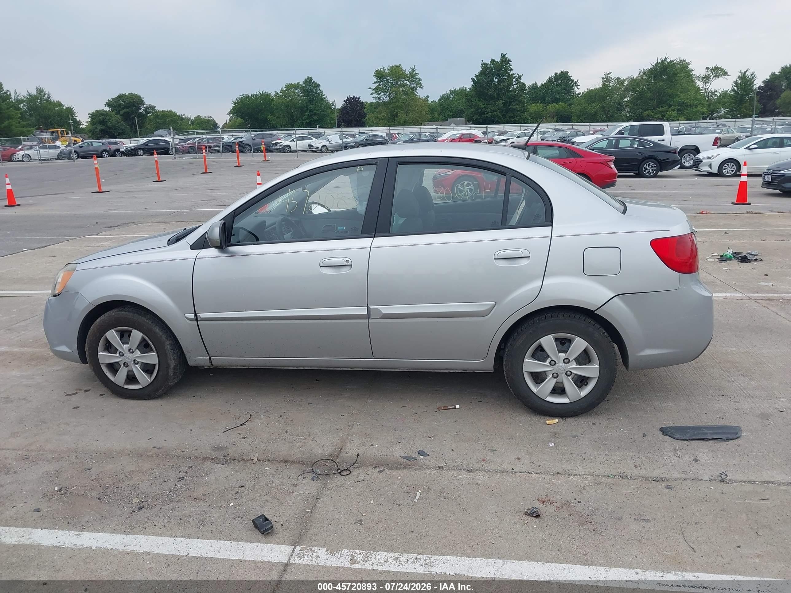 2011 Kia Rio Lx Серый vin: KNADH4A30B6748402