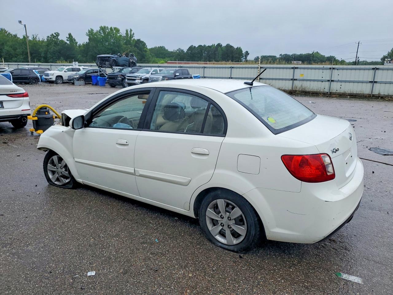 2011 Kia Rio Lx White vin: KNADH4A31B6873022