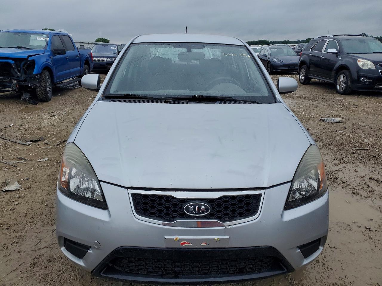 2010 Kia Rio Base Silver vin: KNADH4A33A6680109