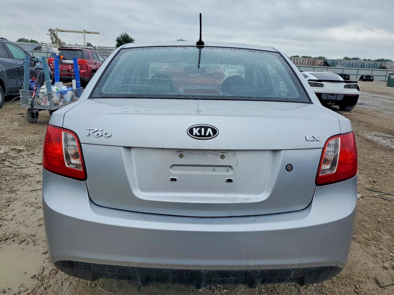 2010 Kia Rio Base Silver vin: KNADH4A33A6680109