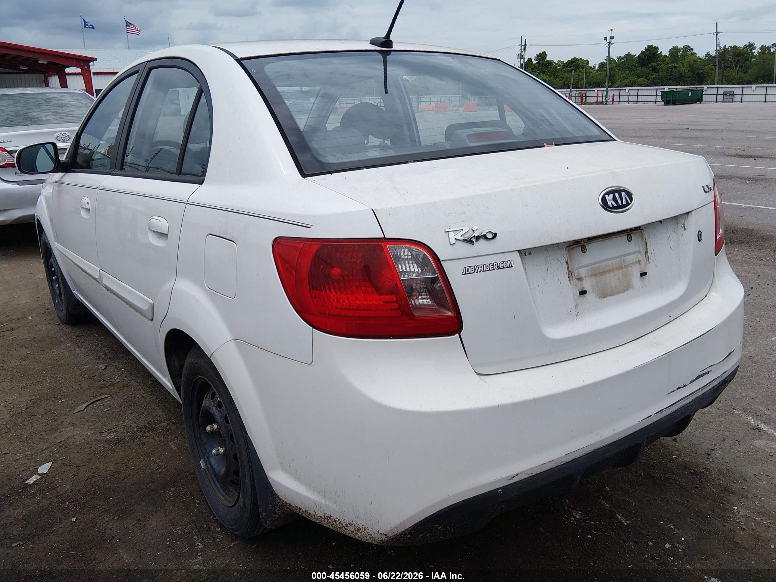 2011 Kia Rio Lx White vin: KNADH4A33B6927131