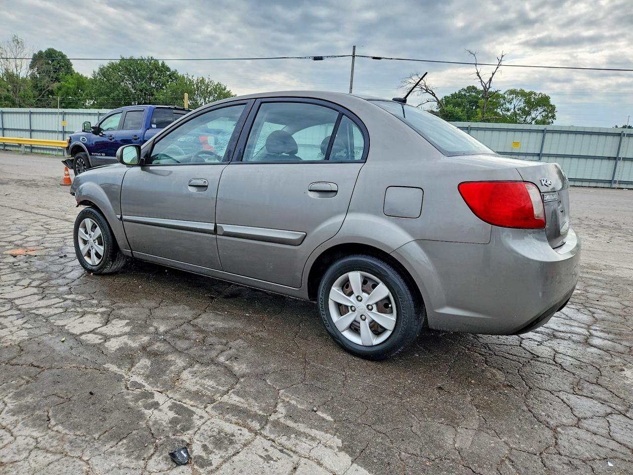 2011 Kia Rio Lx Gray vin: KNADH4A33B6944155