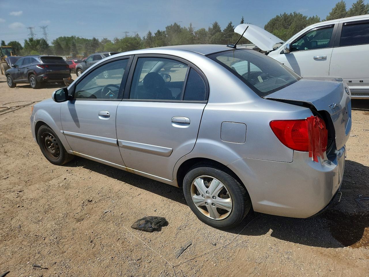 2010 Kia Rio Base Серебряный vin: KNADH4A34A6682855