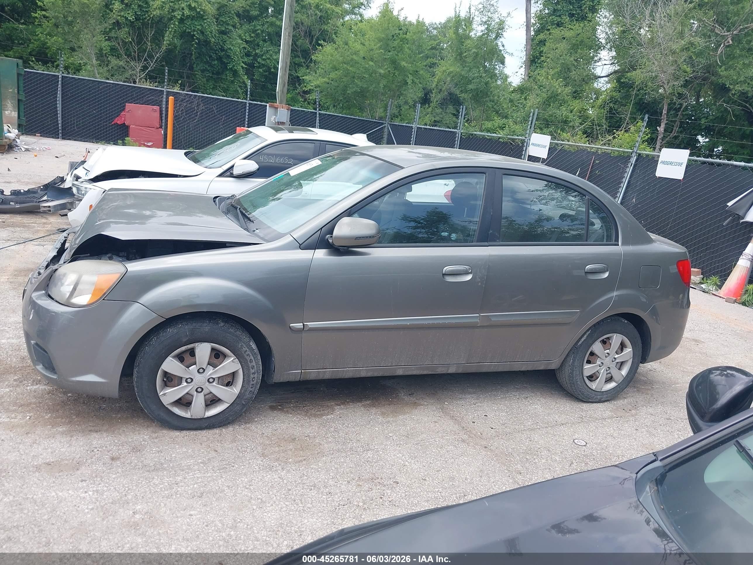 2011 Kia Rio Lx Серый vin: KNADH4A34B6868252