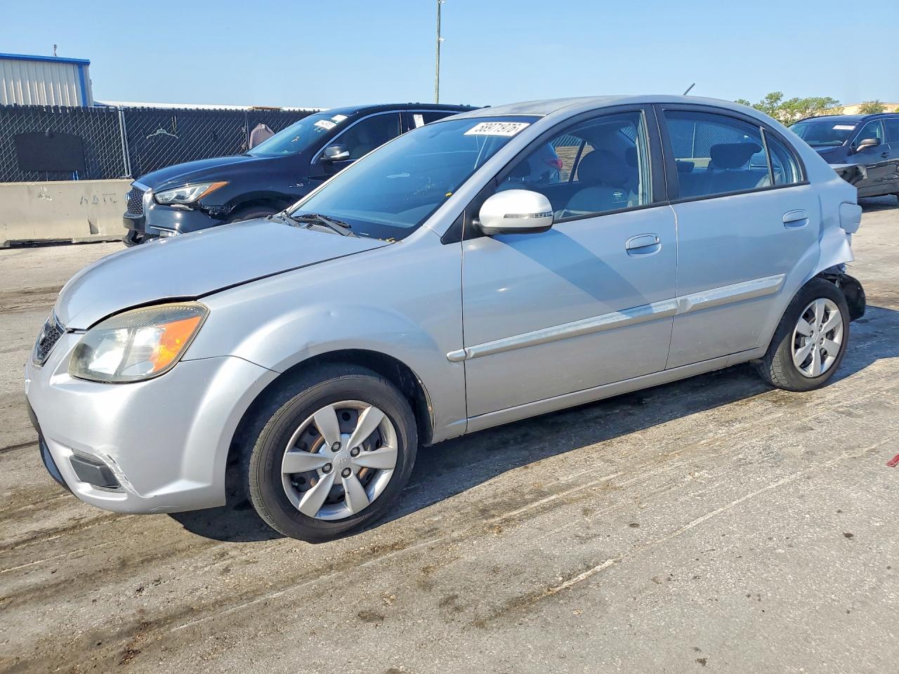 2011 Kia Rio Lx Silver vin: KNADH4A35B6868471