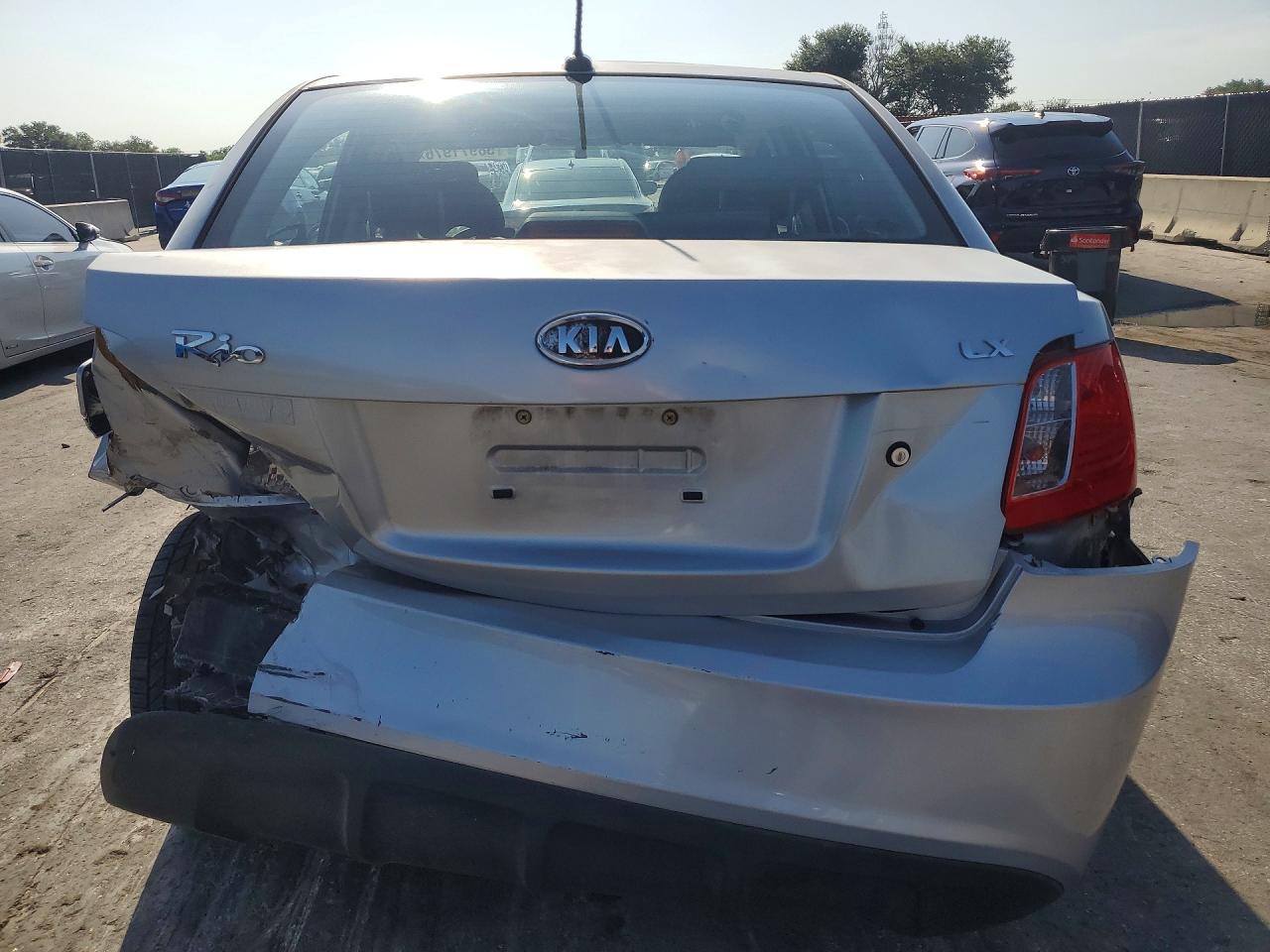 2011 Kia Rio Lx Silver vin: KNADH4A35B6868471