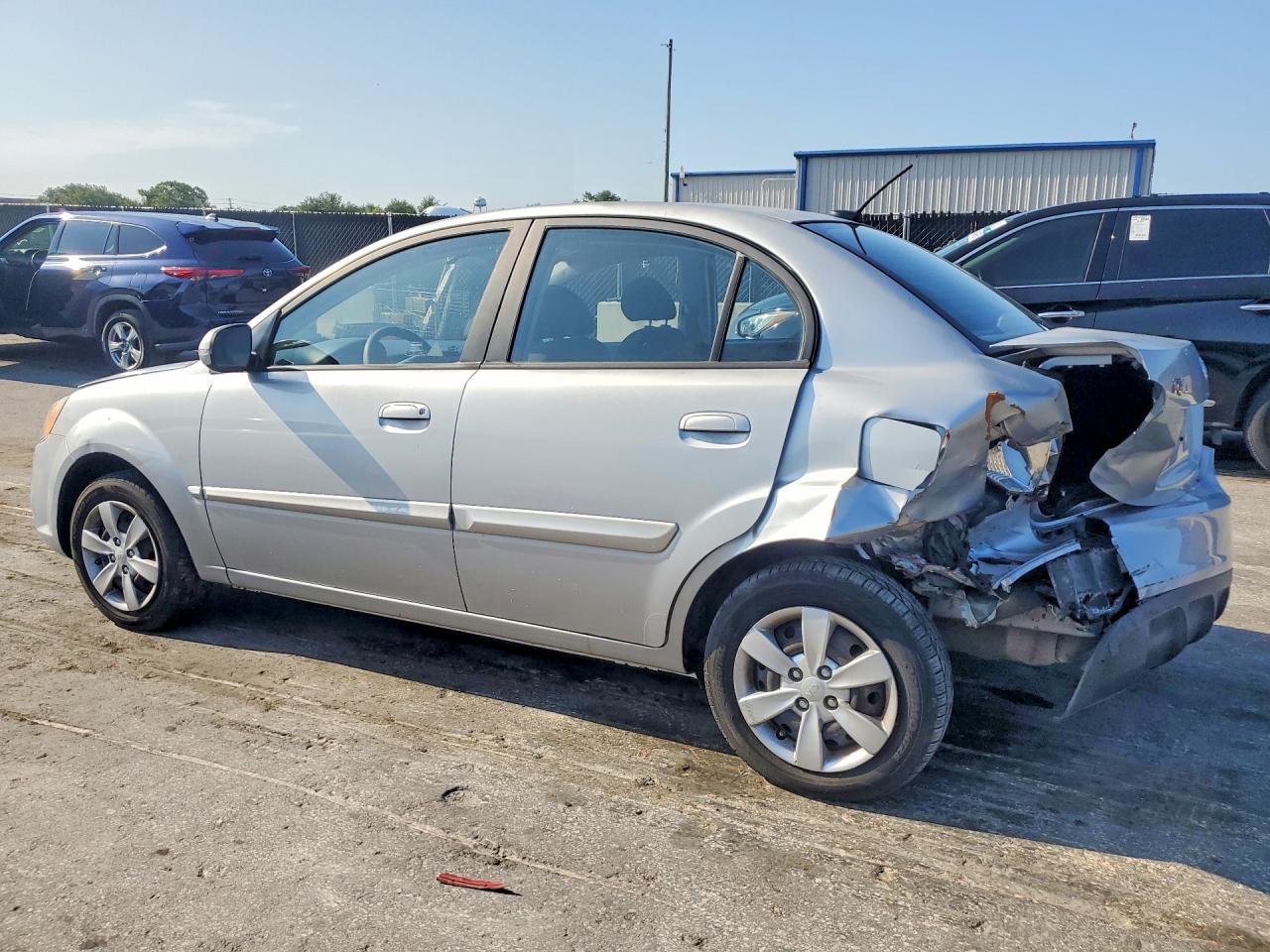 2011 Kia Rio Lx Silver vin: KNADH4A35B6868471